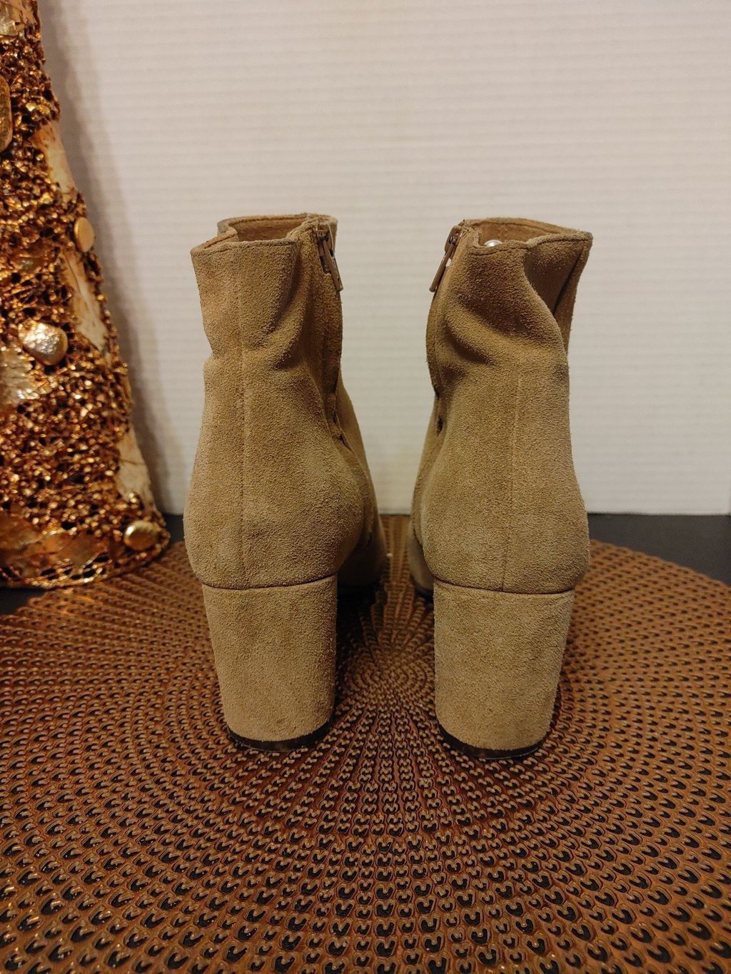Banana Republic Banana Republic Suede Booties Size 7.5 Size US 7.5 / IT 37.5 - 4 Thumbnail