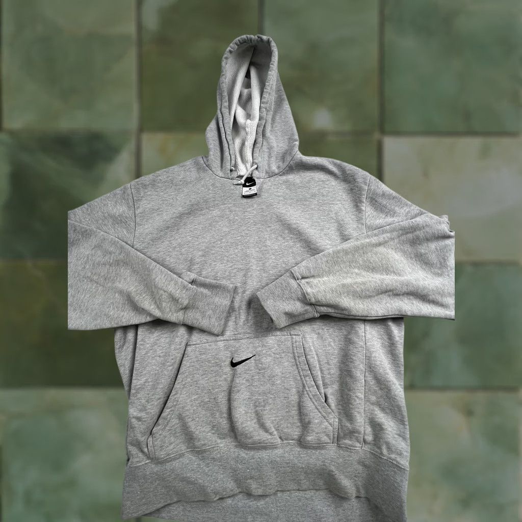 Nike Nike Hoodie Mens Large Gray Pullover Fleece Swoosh Logo Front Kangaroo Pocket Crew Neck Sweatshirt Winter Size US L / EU 52-54 / 3 - 1 Thumbnail