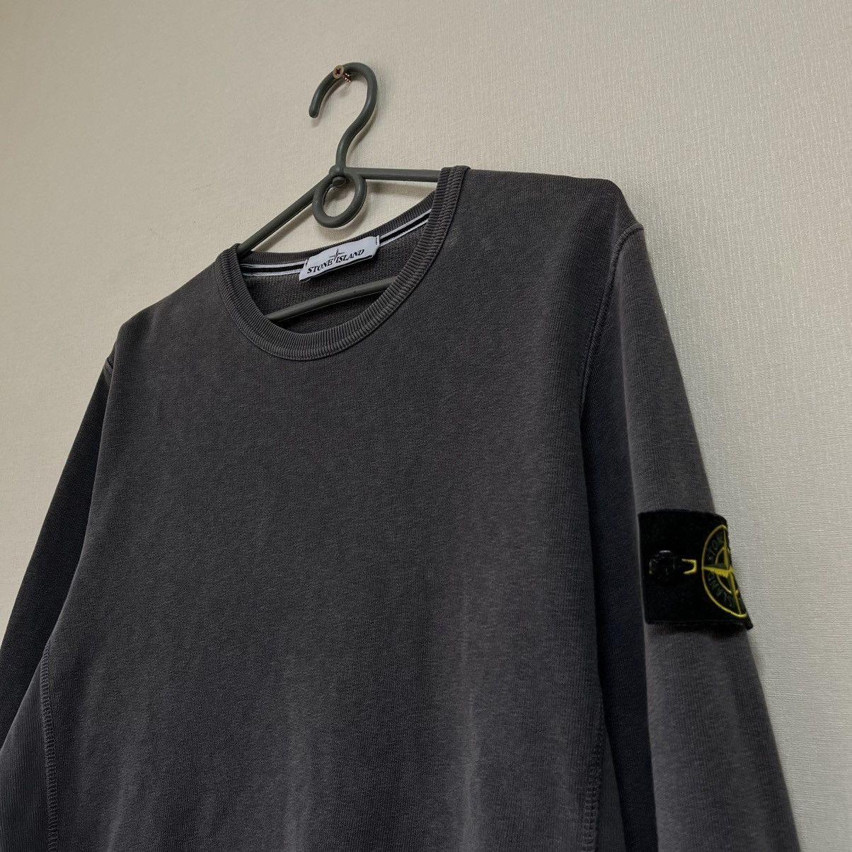 Stone Island Stone Island Sweatshirt Crewneck Grey Badge Logo Size US S / EU 44-46 / 1 - 2 Thumbnail