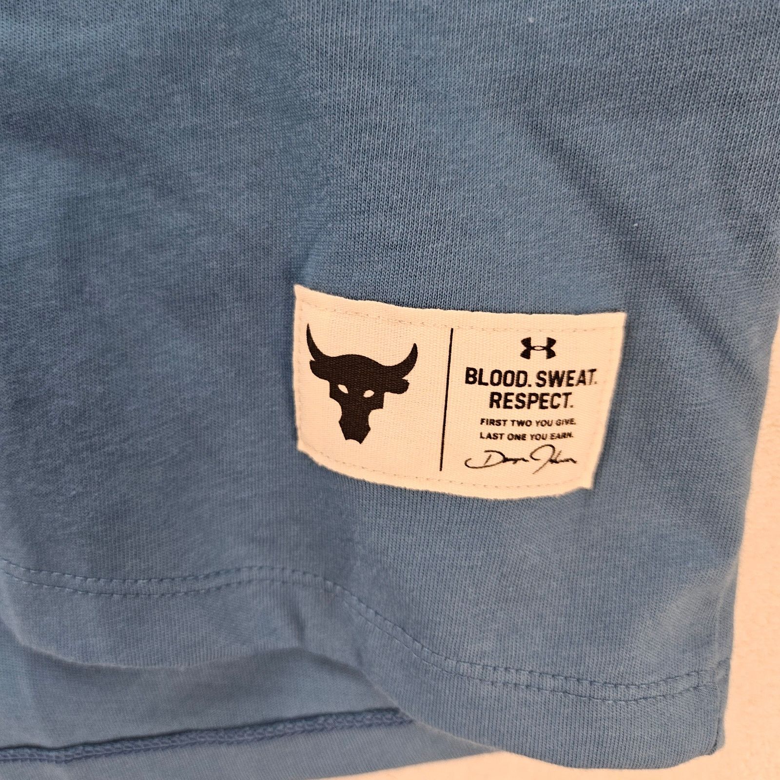 Under Armour UNDER ARMOUR X PROJECT ROCK WOMEN'S LARGE BLUE TRAINING TEE Size L / US 10 / IT 46 - 4 Thumbnail