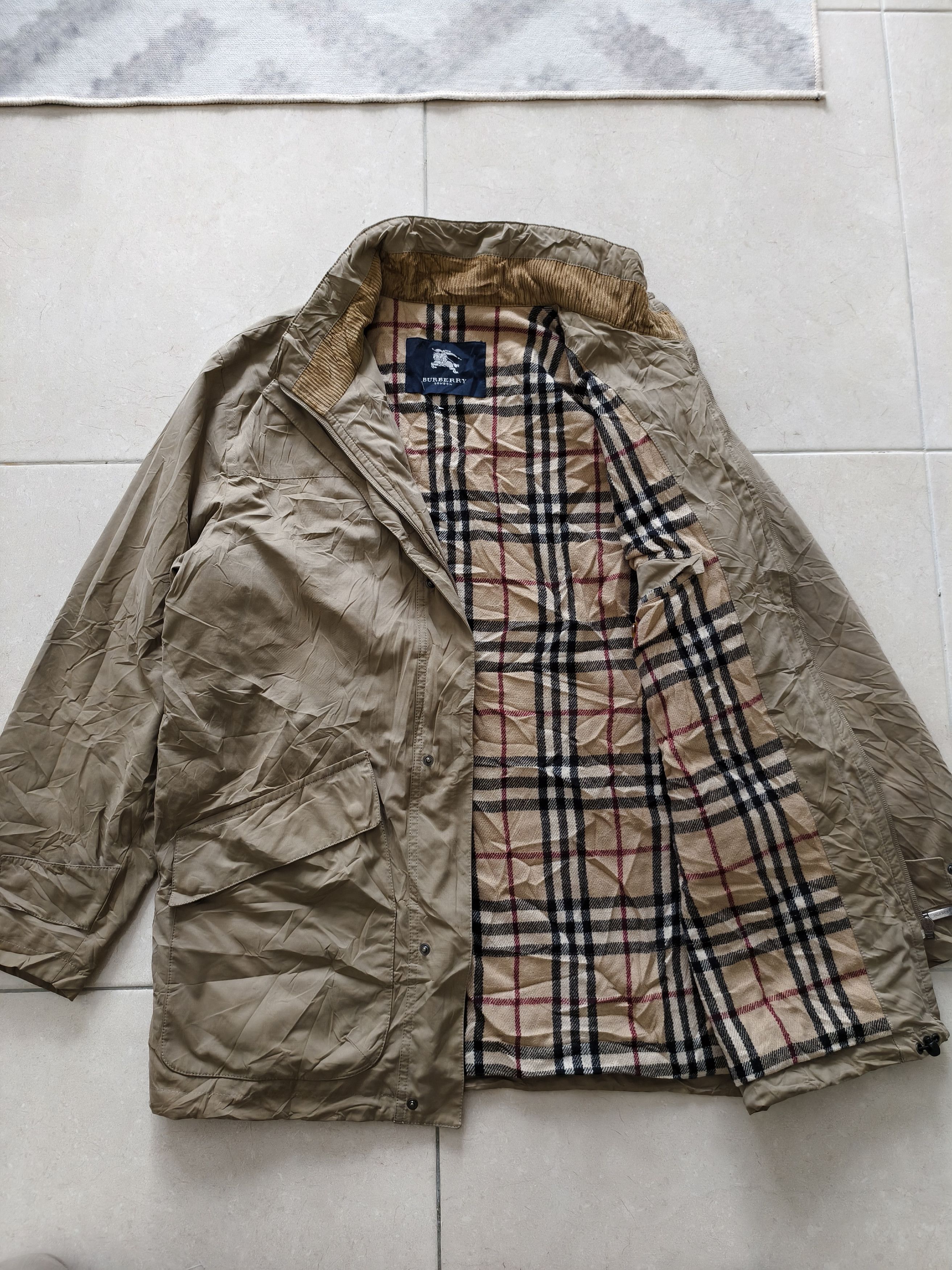 ジャケット BURBERRY Embroidered Polyester Jacket Burberry logo-embroidered Sports Jacket | Black | FARFETCH