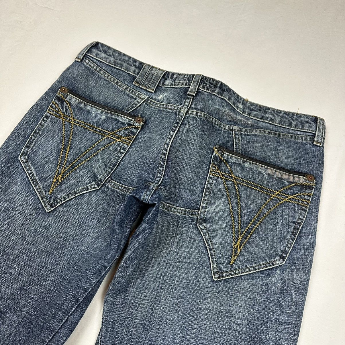Andrew Mackenzie Andrew Mackenzie Low Waist Distressed Jeans IT48 W33 Size US 33 - 15 Thumbnail