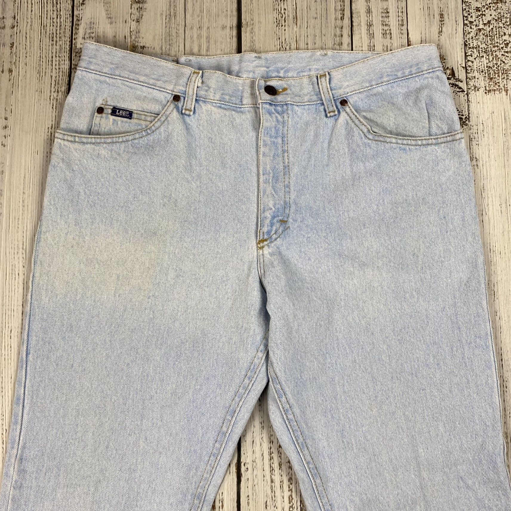 Lee VINTAGE Lee Classic Fit Jeans 38x30 Men Light Wash Blue 90s Denim United States Size US 38 / EU 54 - 2 Thumbnail