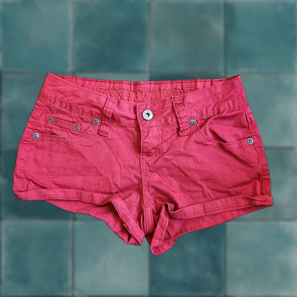 Vintage Zana Di Shorts Women's Red Denim Cotton Spandex Size 0 Casual Party/Cocktail Travel Easy Care Button Closure Vintage No Size 25" / US 0 / IT 36 - 1 Thumbnail