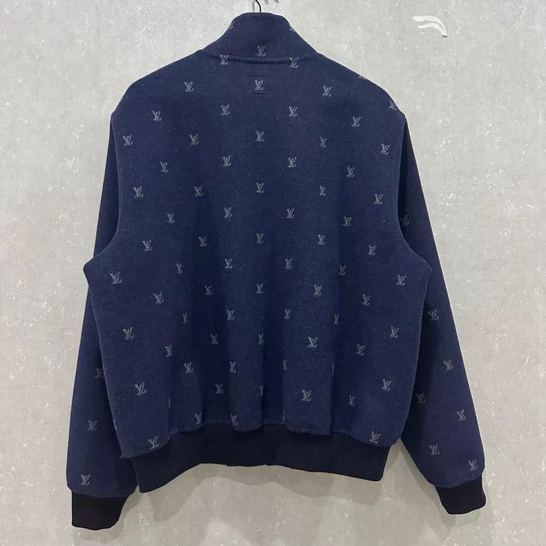 Louis Vuitton Louis Vuitton Dark blue woolen reversible jacket Nextarrow Size US L / EU 52-54 / 3 - 2 Thumbnail