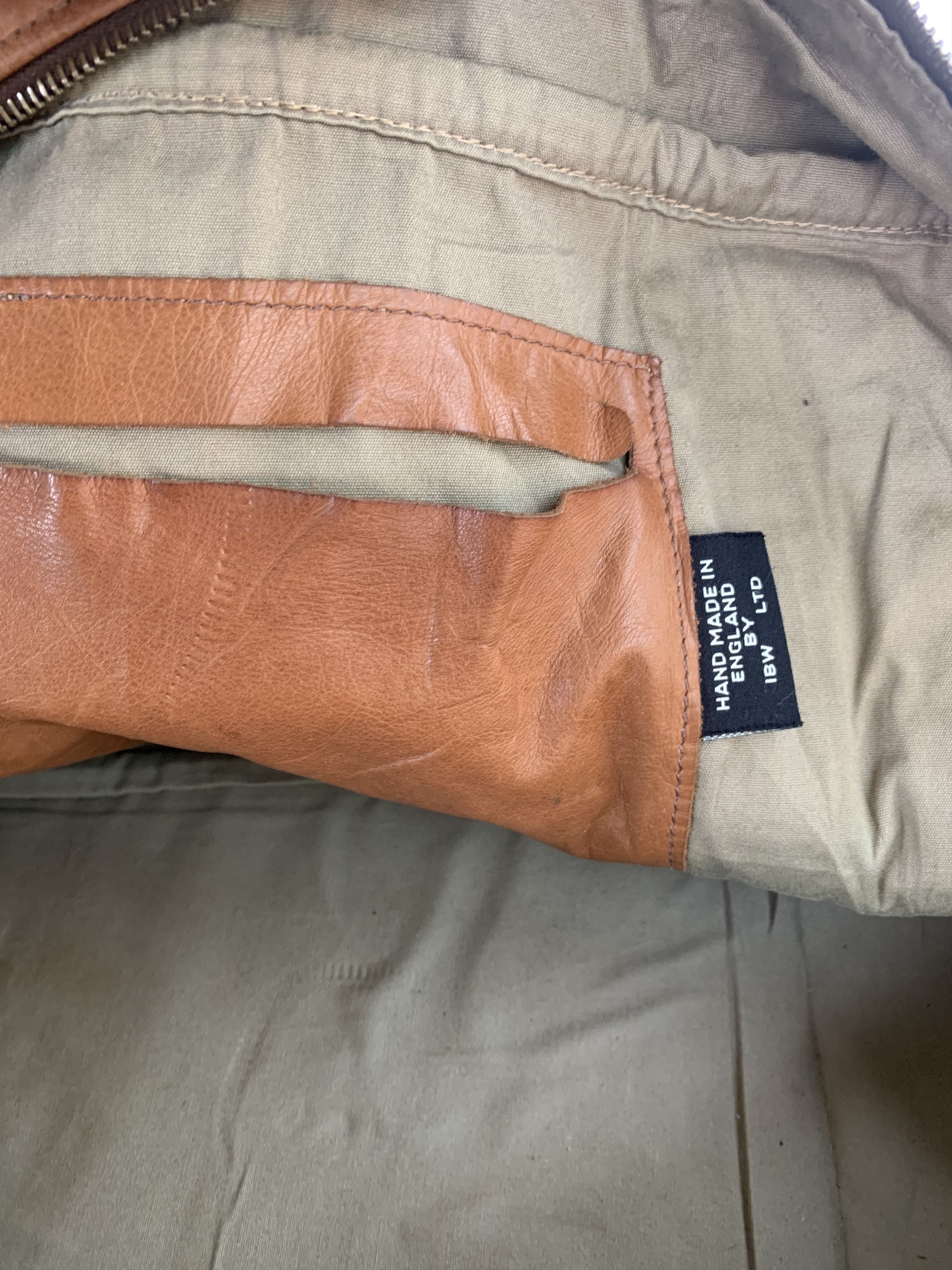 Handmade Hand Made in england by ibw ltd riri zipper Size ONE SIZE - 14 Thumbnail