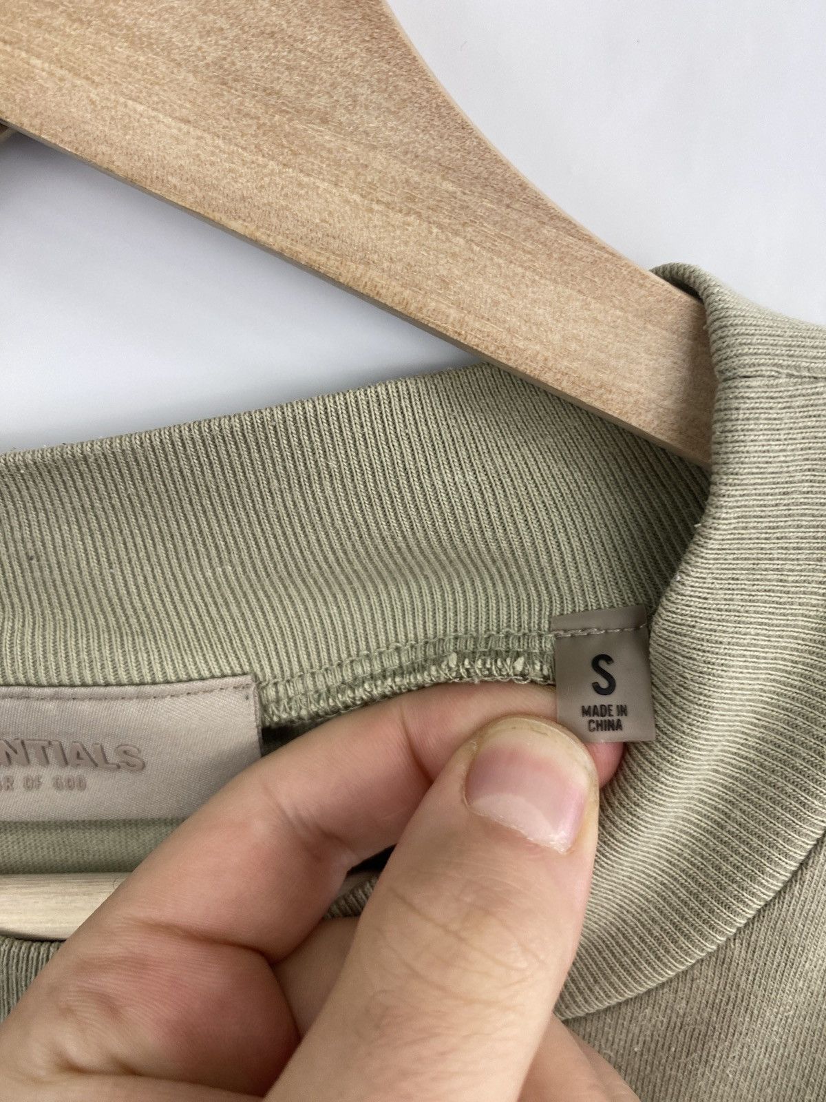 Essentials Essentials Fear Of God Y2K T-Shirt Hype Rare Retro Size US S / EU 44-46 / 1 - 6 Thumbnail