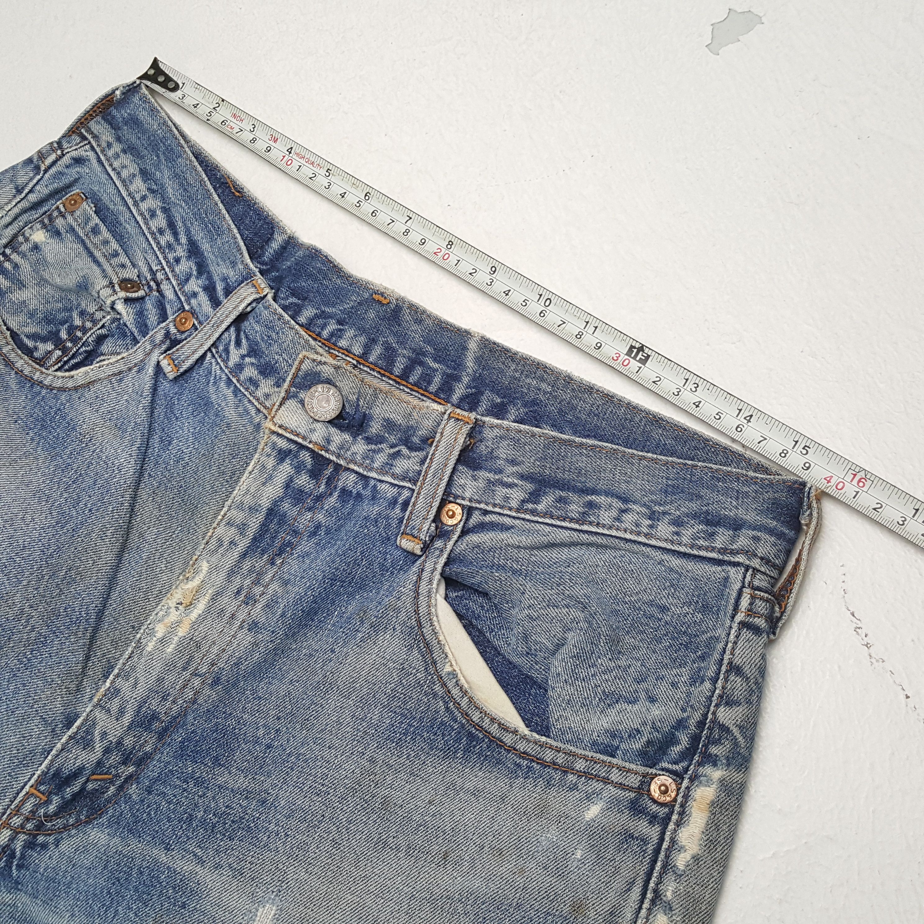 Levi's × Levi's Vintage Clothing Vintage LEVI'S American Kurt Cobain Distressed Style Jean Size US 35 - 7 Thumbnail