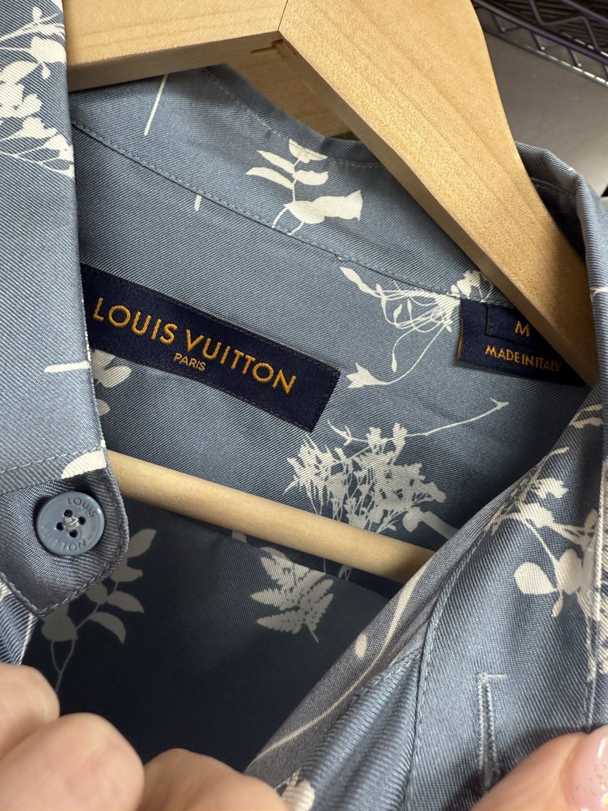 Louis Vuitton Louis Vuitton LV Printed Leaf Luxury Ready Wear Size US M / EU 48-50 / 2 - 6 Thumbnail