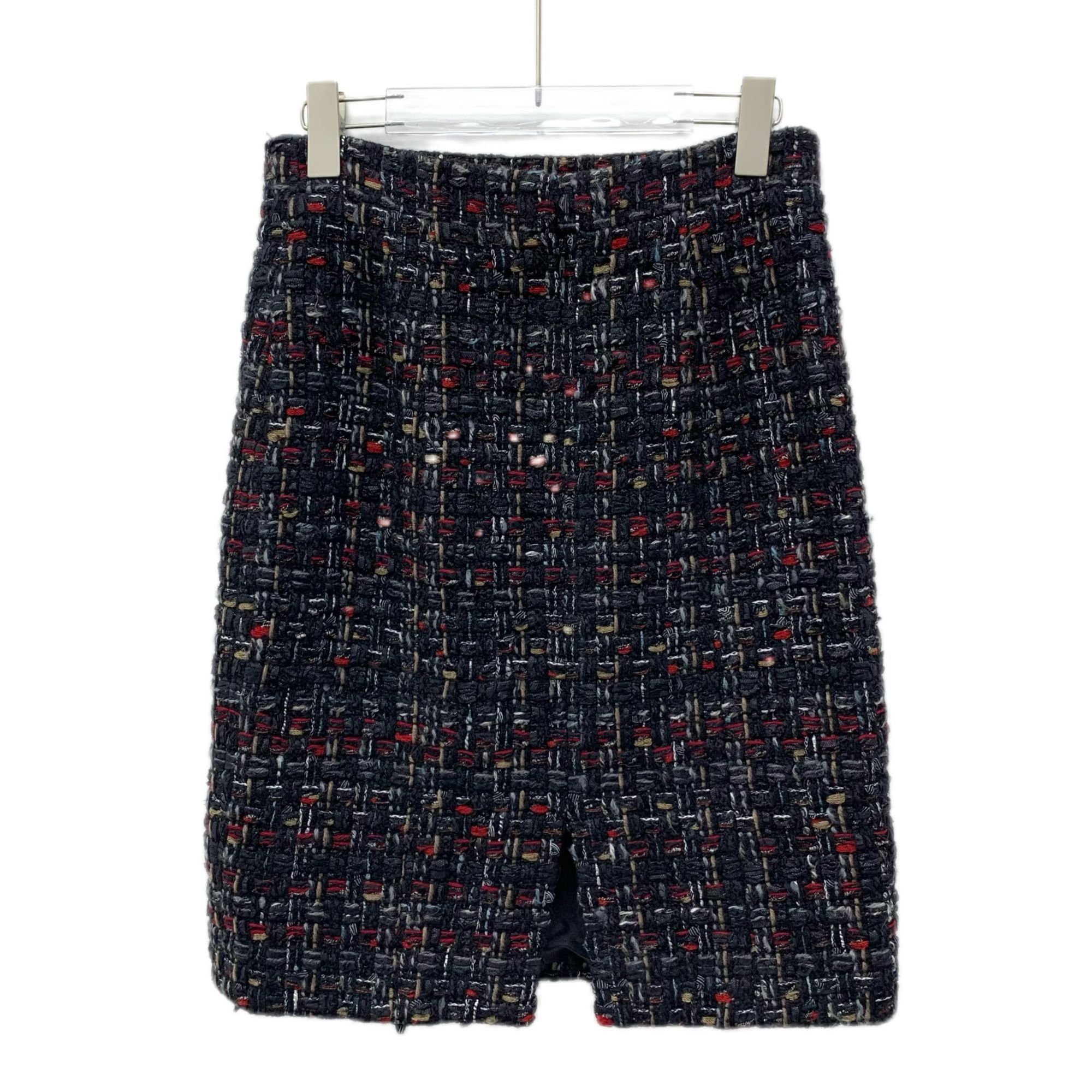 Chanel Chanel Womens Tweed Skirt Size 40 Made In France With Button Size 40" / US 18 - 2 Thumbnail