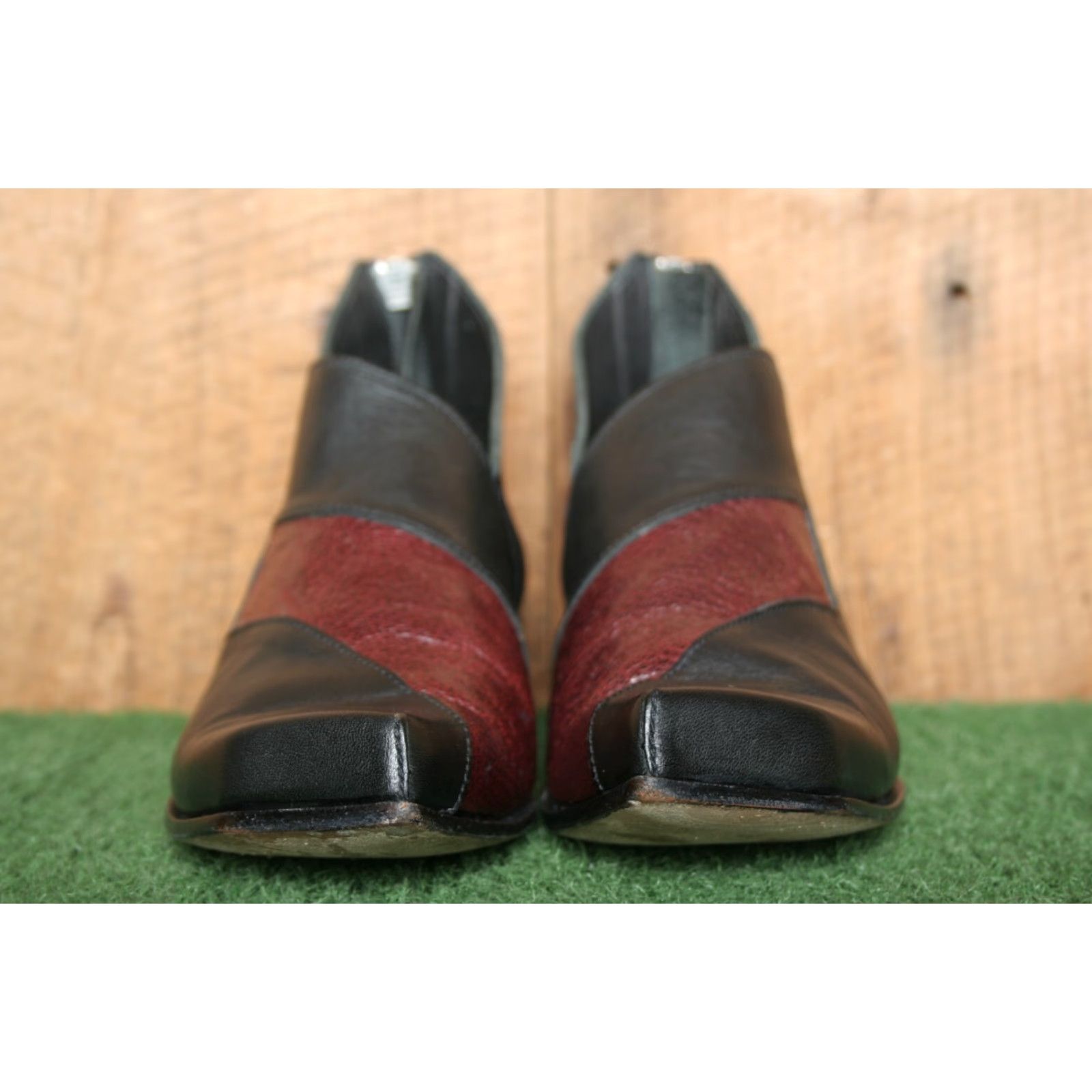 Area VINTAGE CYDWOQ Bootie Leather Black Burgundy 1" Heel Zip US 6 EUR 36 Womens Shoes Size US 6 / IT 36 - 6 Thumbnail