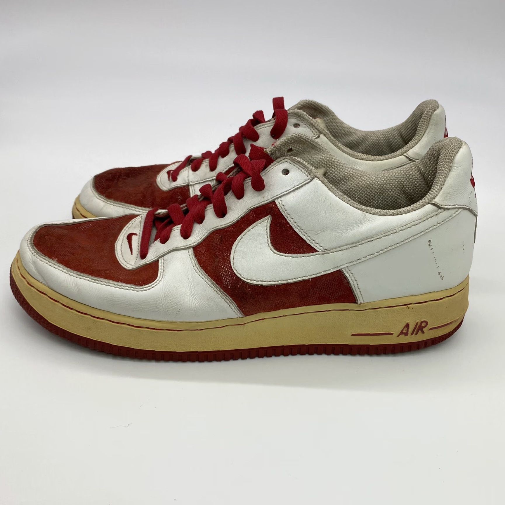 Nike VINTAGE Nike Air Force 1 WMNS Sneaker Women’s US 11.5 EU 44 Leather Varsity Red White 2005 Size US 9 / IT 39 - 3 Thumbnail