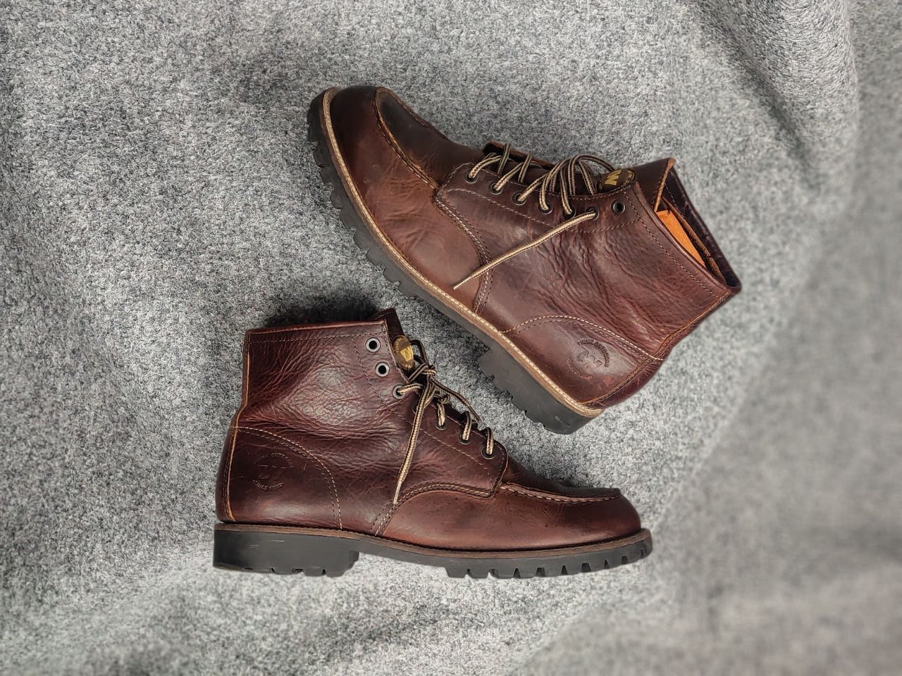 Weinbrenner Thorogood Shoe company boots, image size:1280x960