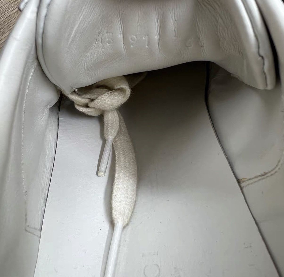 Gucci Gucci ACE Rose Embroidery White Sneakers J41 Size US 6.5 / IT 36.5 - 6 Thumbnail