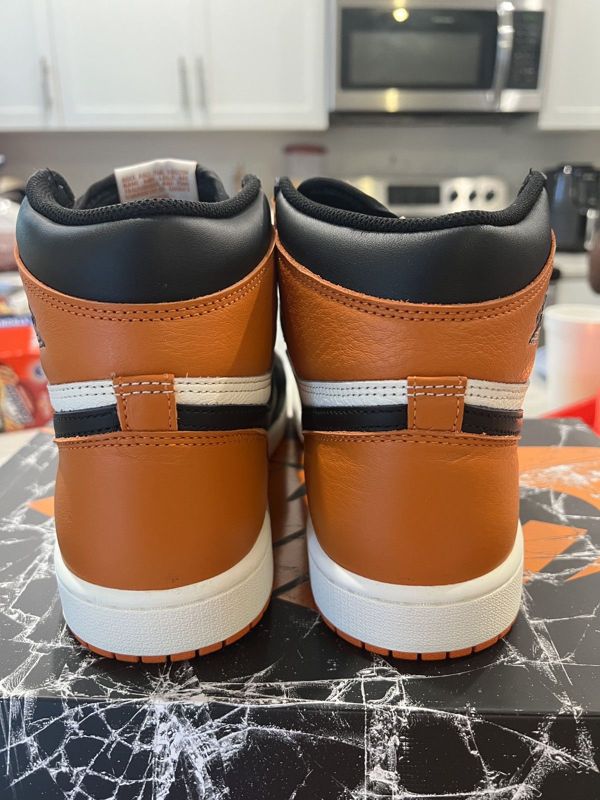 Jordan Brand AIR JORDAN 1 RETRO HIGH OG Shattered Backboards Size US 11 / EU 44 - 4 Thumbnail