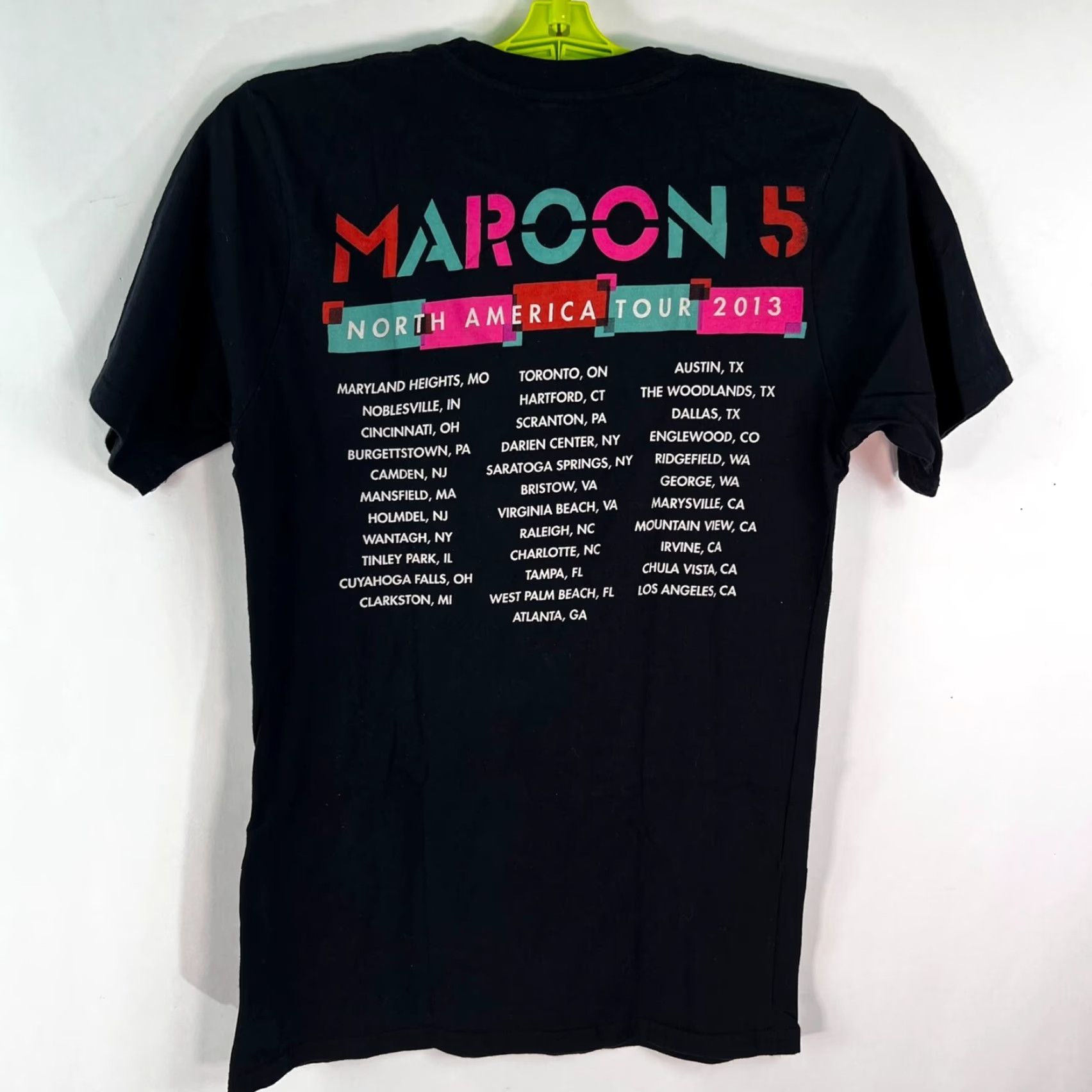 Vintage VINTAGE Maroon 5 Men's 2013 Tour USA Royal Tag Graphic Print Black T-Shirt Size S Size US S / EU 44-46 / 1 - 3 Thumbnail