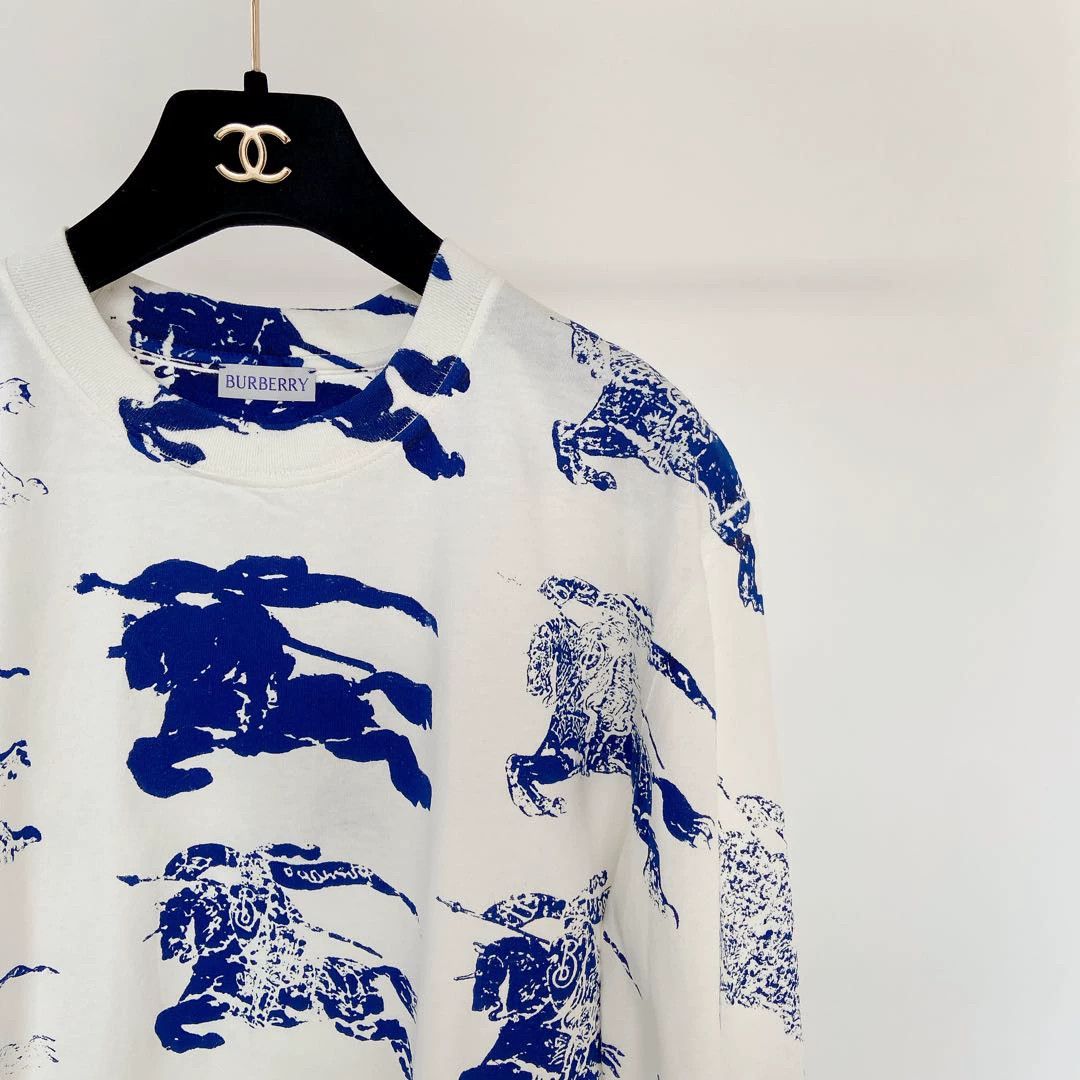 Burberry Burberry Horse Print Long-Sleeve T-shirt Size S Size US S / EU 44-46 / 1 - 4 Thumbnail
