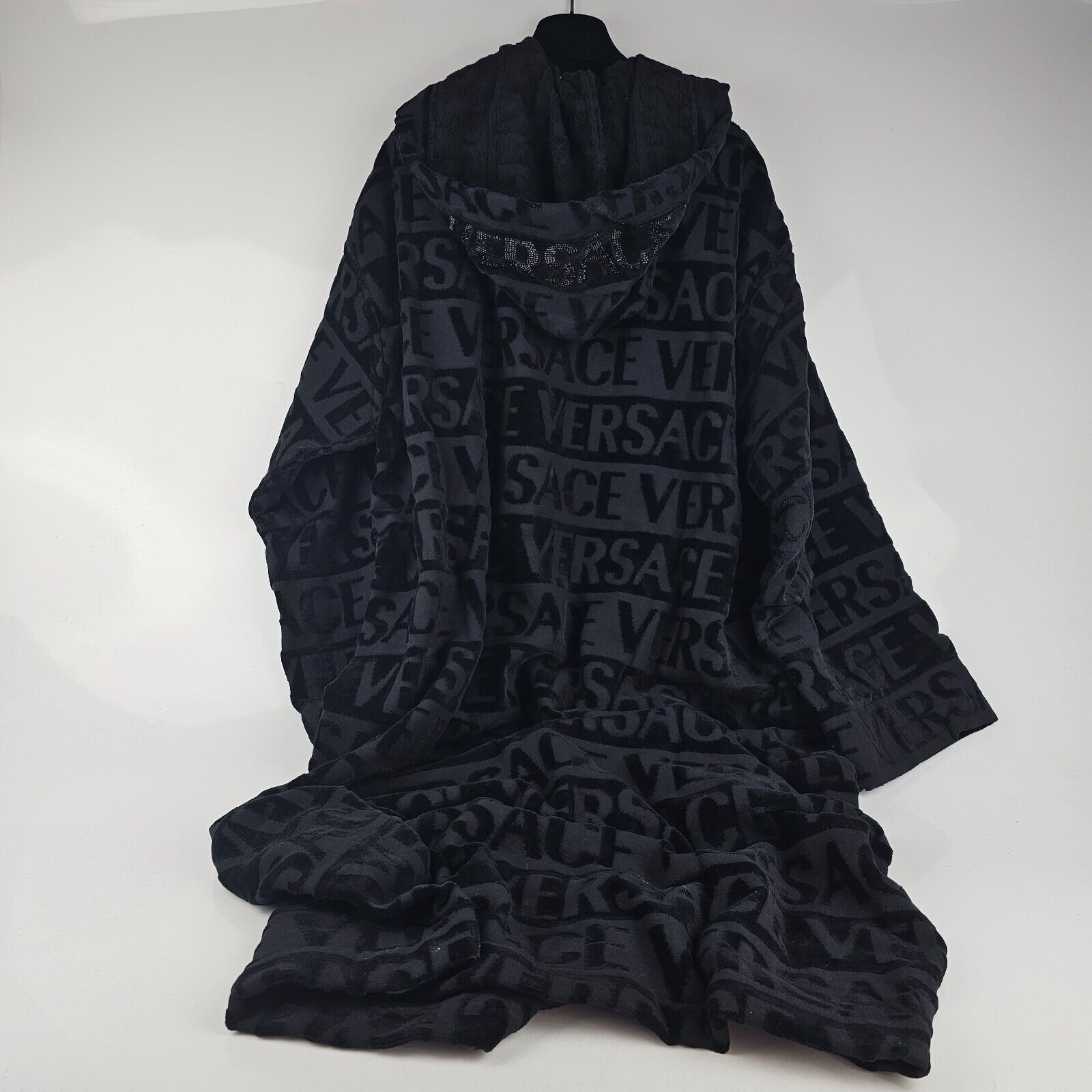 Versace VERSACE Greca Black Unisex Crystals Bathrobe New Size US XXS / EU 40 - 2 Thumbnail