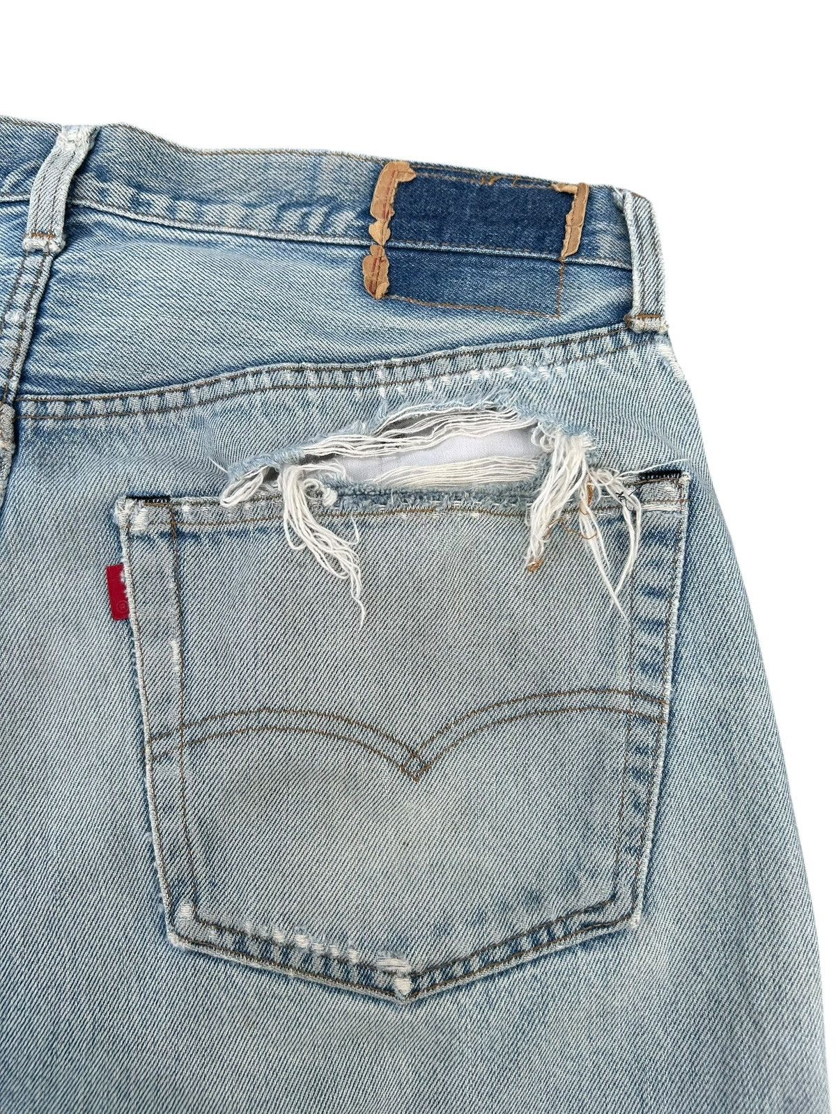 Levi's 80's THRASHED Levi's 524 Reconstructed Repair Denim Size US 34 / EU 50 - 13 Thumbnail
