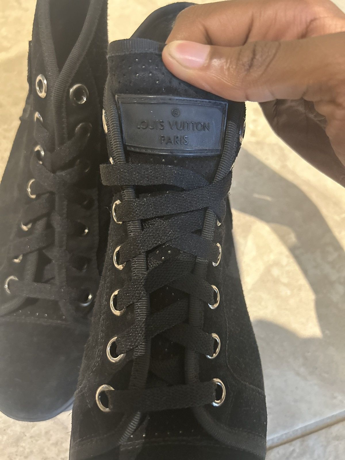 Louis Vuitton Louis Vuitton Black Suede High Top Sneakers size 39.5/8.5 Size US 8.5 / IT 38.5 - 8 Thumbnail