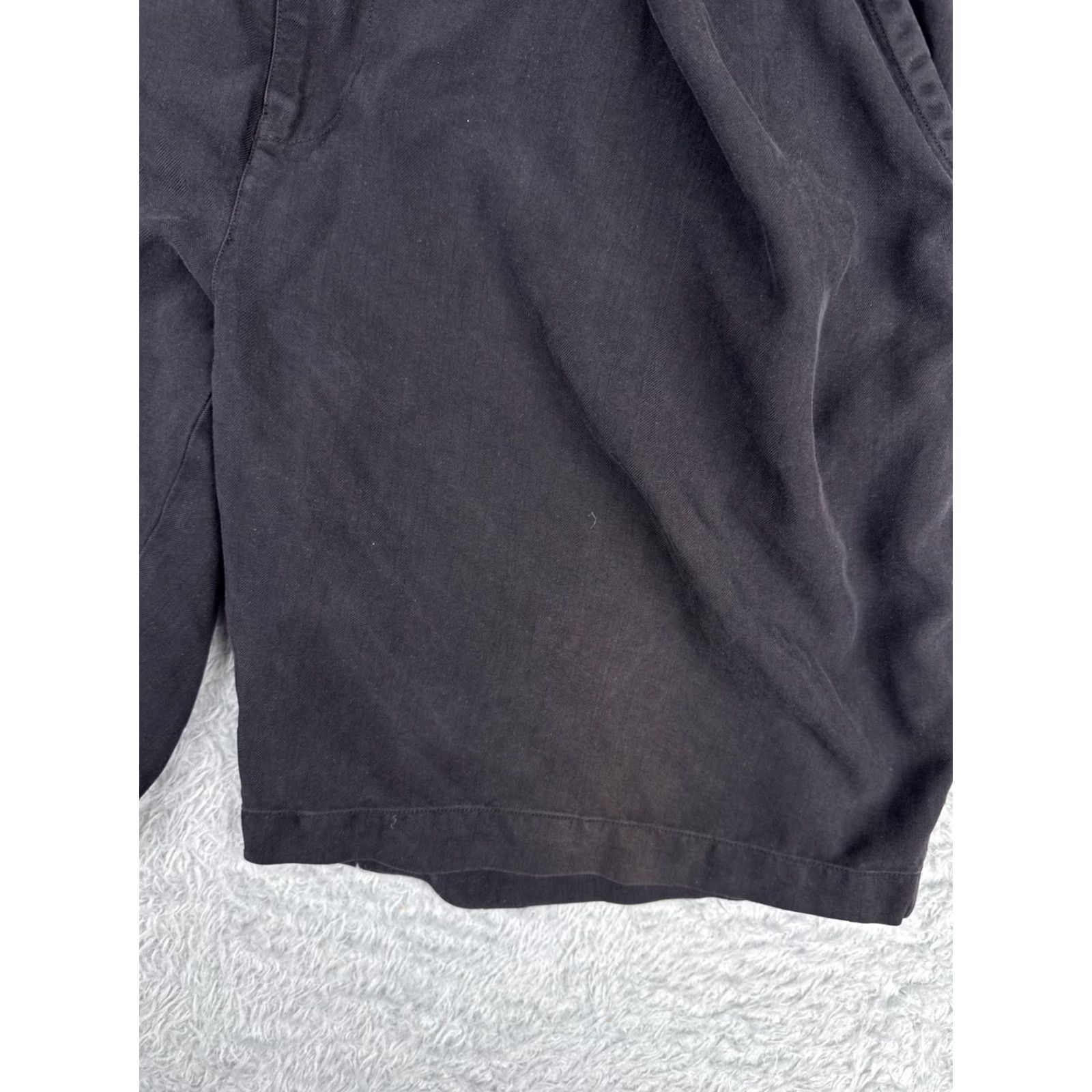 Tommy Bahama VINTAGE not applicable; restructure: "Tommy Bahama Silk Pleated Chino Shorts Men 40 Blue 39x8 Lightweight Beach Casual" Size US 40 / EU 56 - 4 Thumbnail