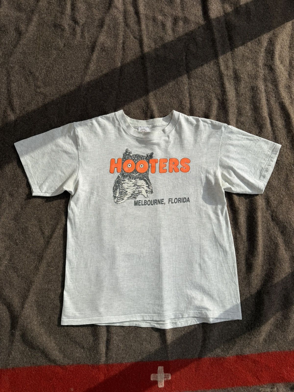 Other Vintage Hooters Single Stitch T-shirt Size US L / EU 52-54 / 3 - 1 Thumbnail