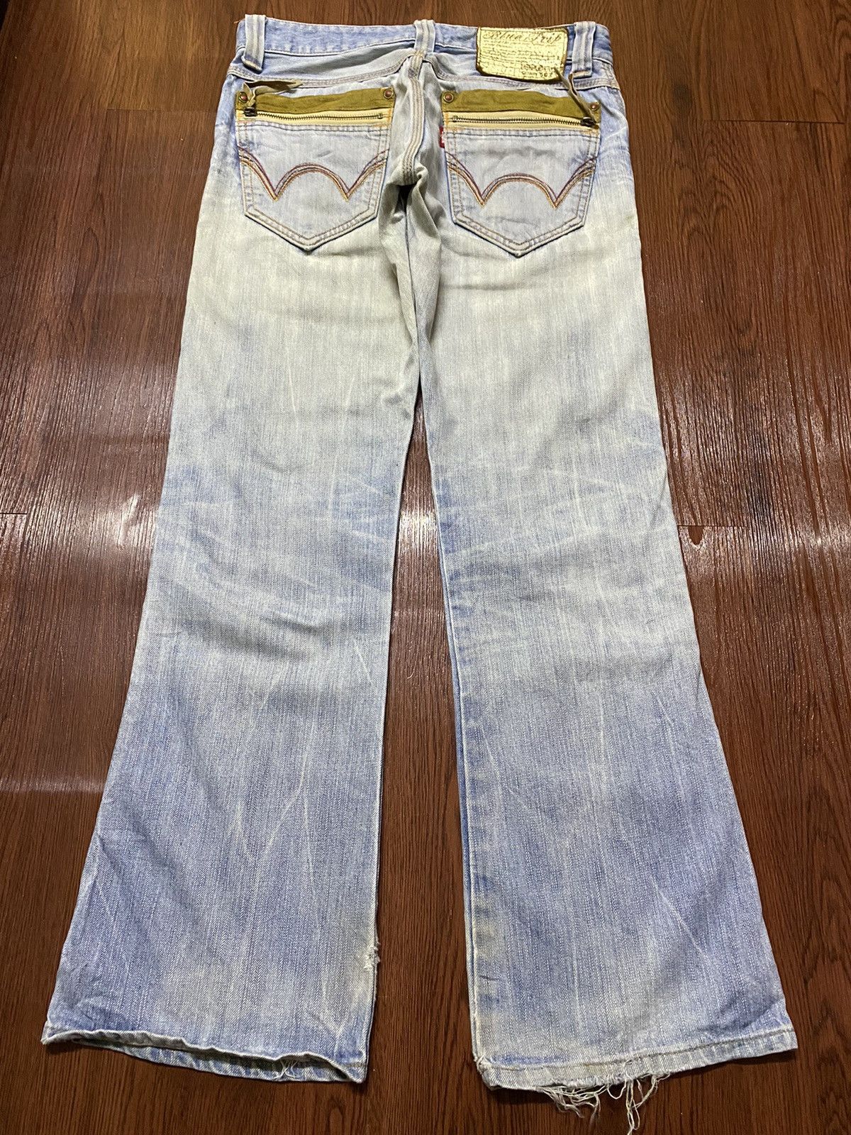 Japanese Brand Vintage Edwin 503 Blue Faded Wash Distressed Loose Jeans Size US 32 / EU 48 - 2 Thumbnail