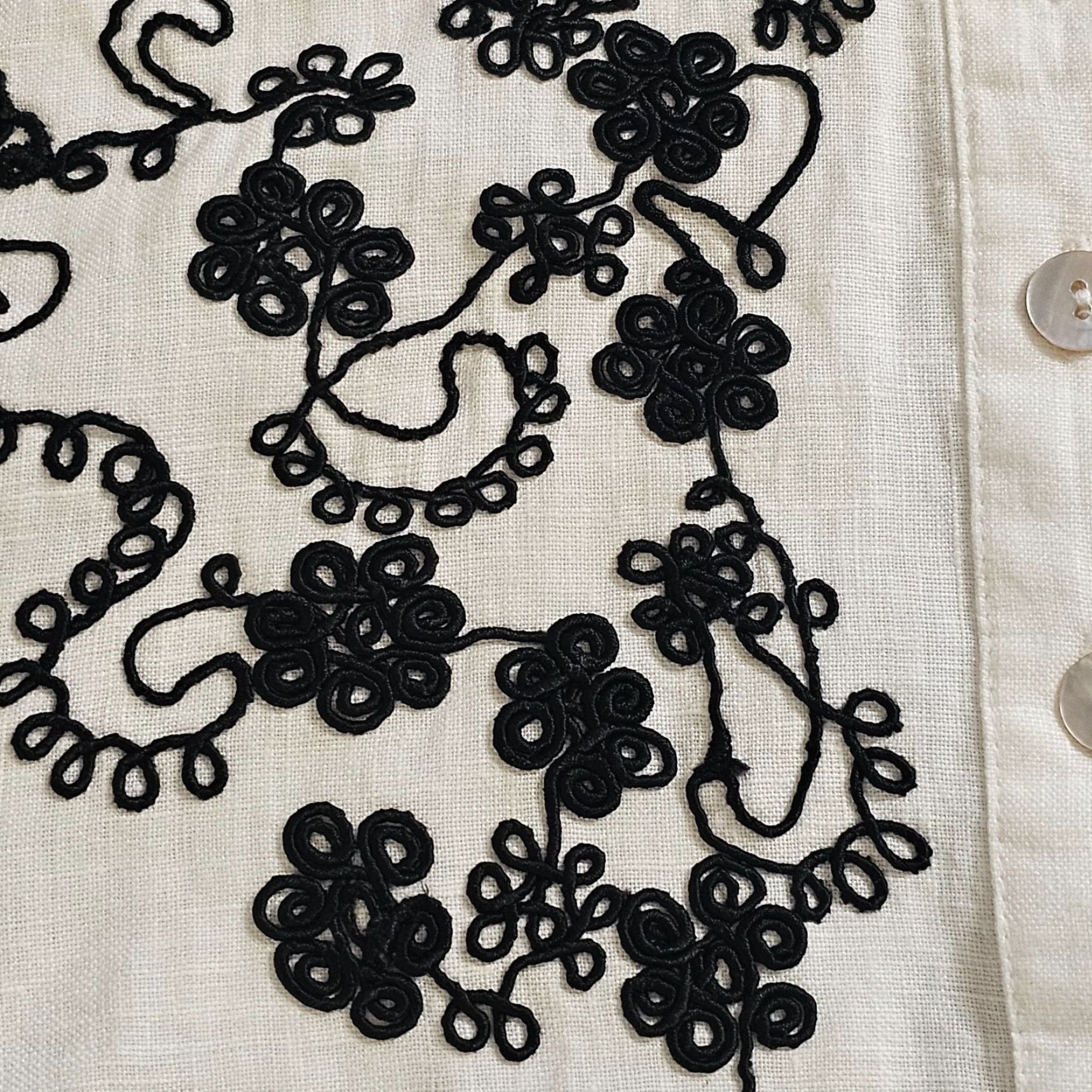 Vintage Edward Top Shirt Womens Medium White Irish Linen Black Embroidery Blouse Career Casual Size M / US 6-8 / IT 42-44 - 5 Thumbnail