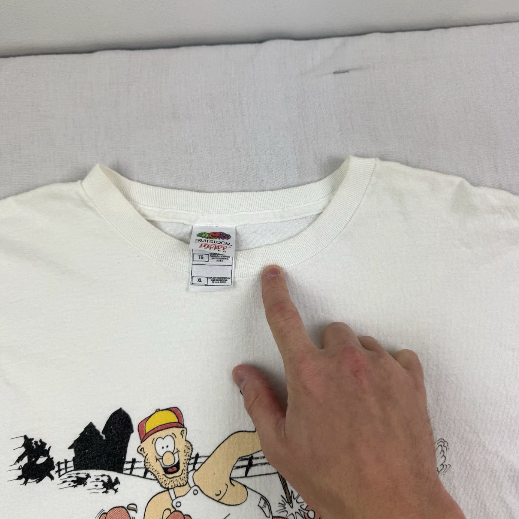 Fruit Of The Loom VINTAGE Funny Redneck T Shirt Adult XL Riding Hogs Chasing Chicks Bikers Humor Shirt Mens XL White Graphic Print Size US XL / EU 56 / 4 - 5 Thumbnail