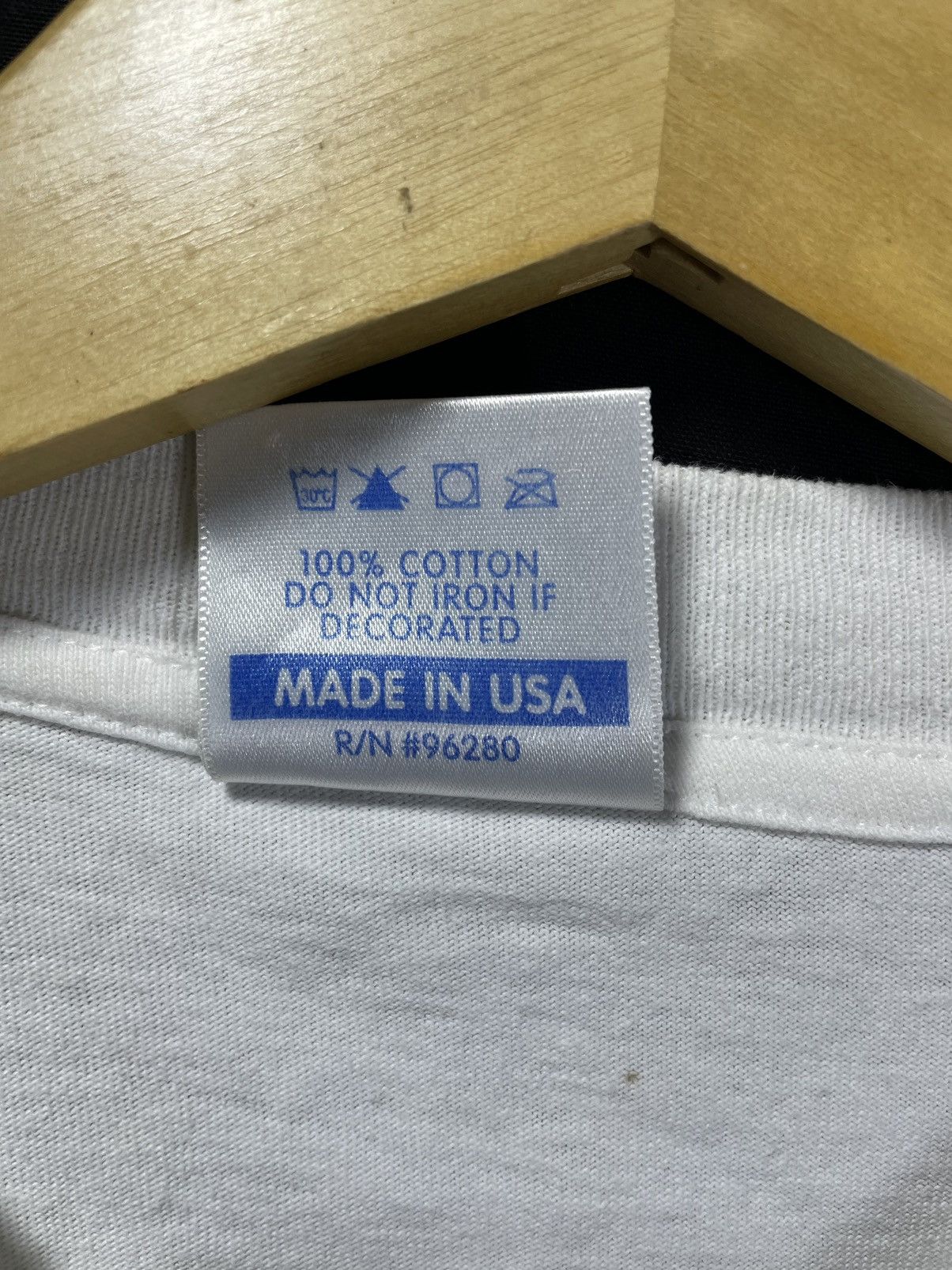 Xlarge vintage 90s t shirt xlarge big logo indiana jones very rare Size US XL / EU 56 / 4 - 4 Thumbnail