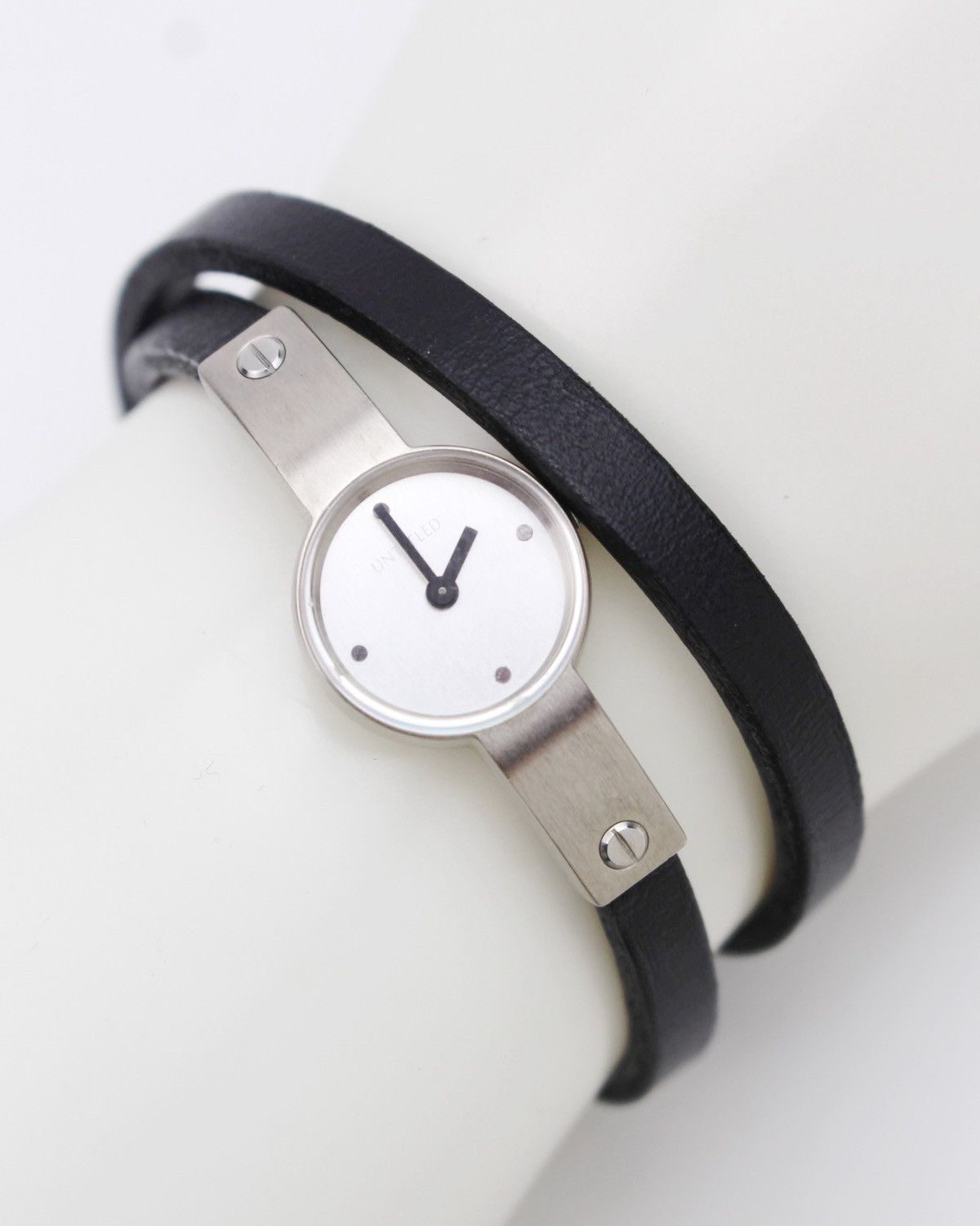 Hysteric Glamour 2000S UNTITLED JAPAN UT-7012 DOUBLE-WRAP LEATHER WATCH Size ONE SIZE - 1 Thumbnail
