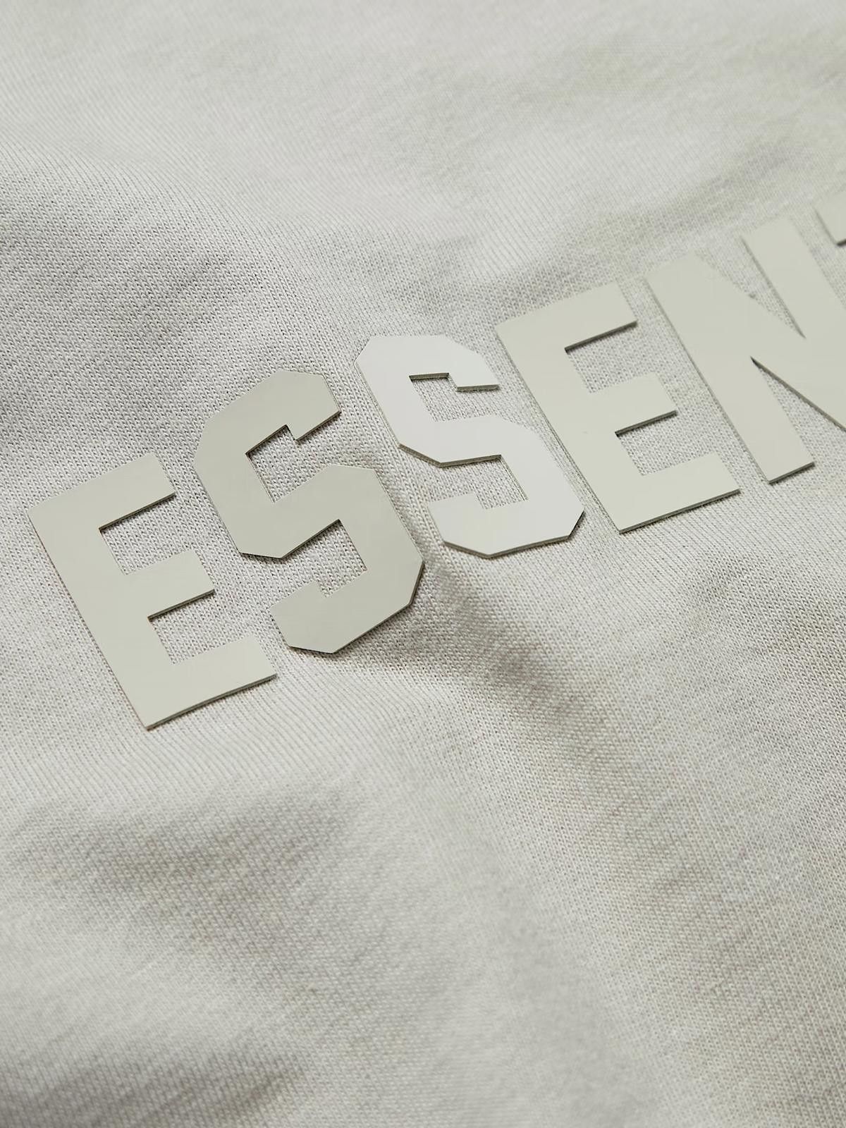 Fear of God Fear of God Essentials L/S Tee Smoke Size Medium Size US M / EU 48-50 / 2 - 3 Thumbnail