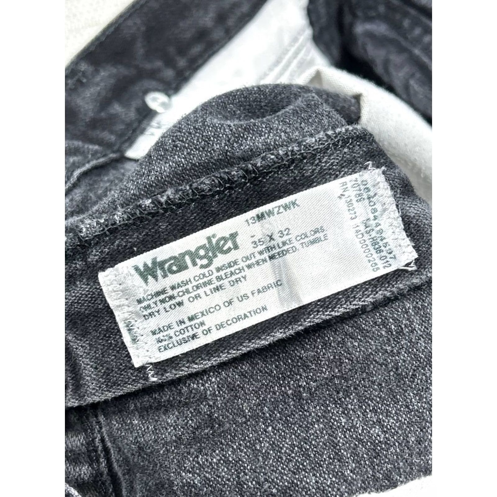 Wrangler Wrangler Cowboy Cut Jeans Men 35 Black Denim Cotton Original Fit High Rise 30x28 Size US 35 - 7 Thumbnail