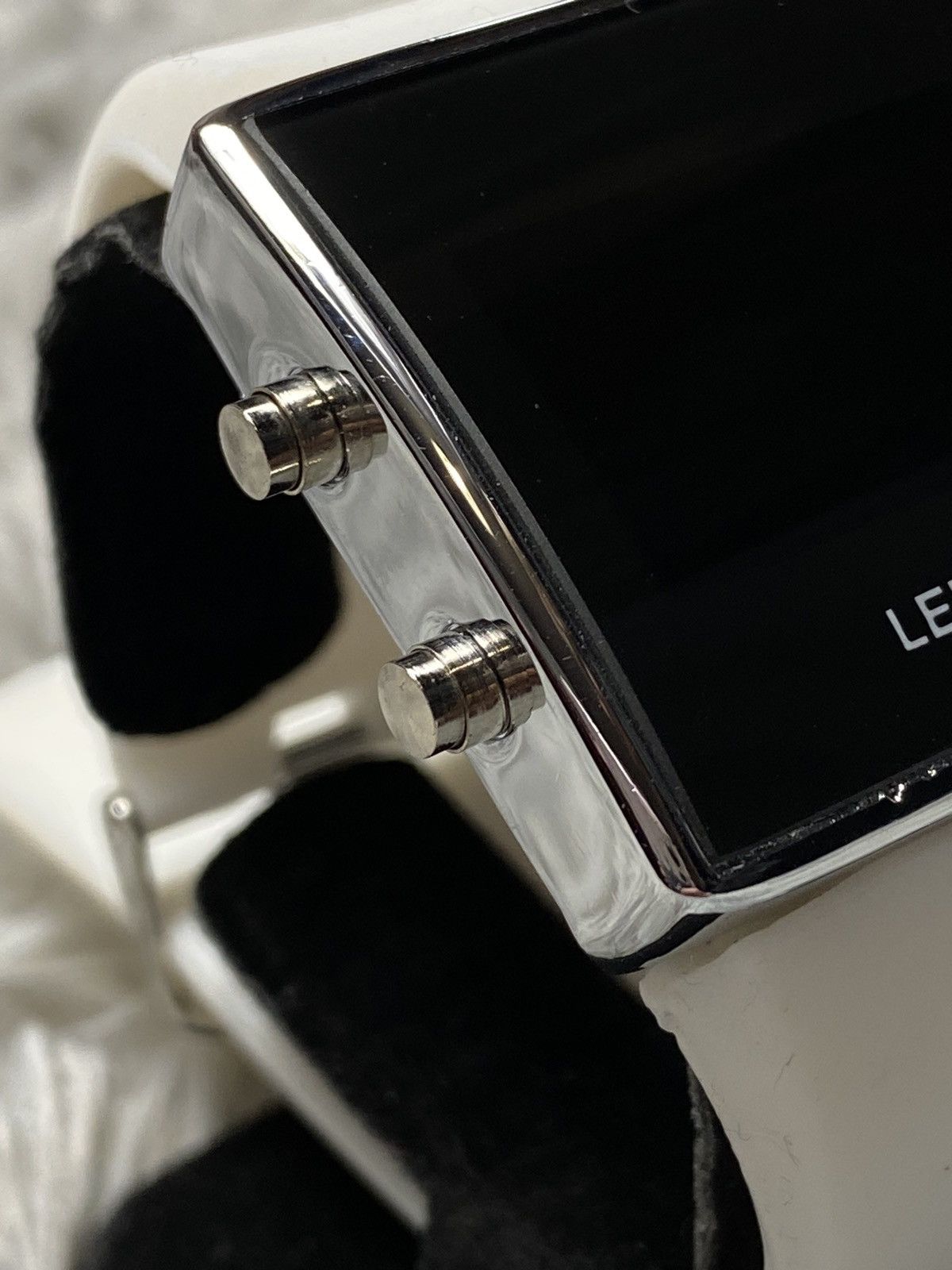 Jewelry × Vintage Minimalist LED Watch with White Strap - Japanese Brand Size ONE SIZE - 6 Thumbnail