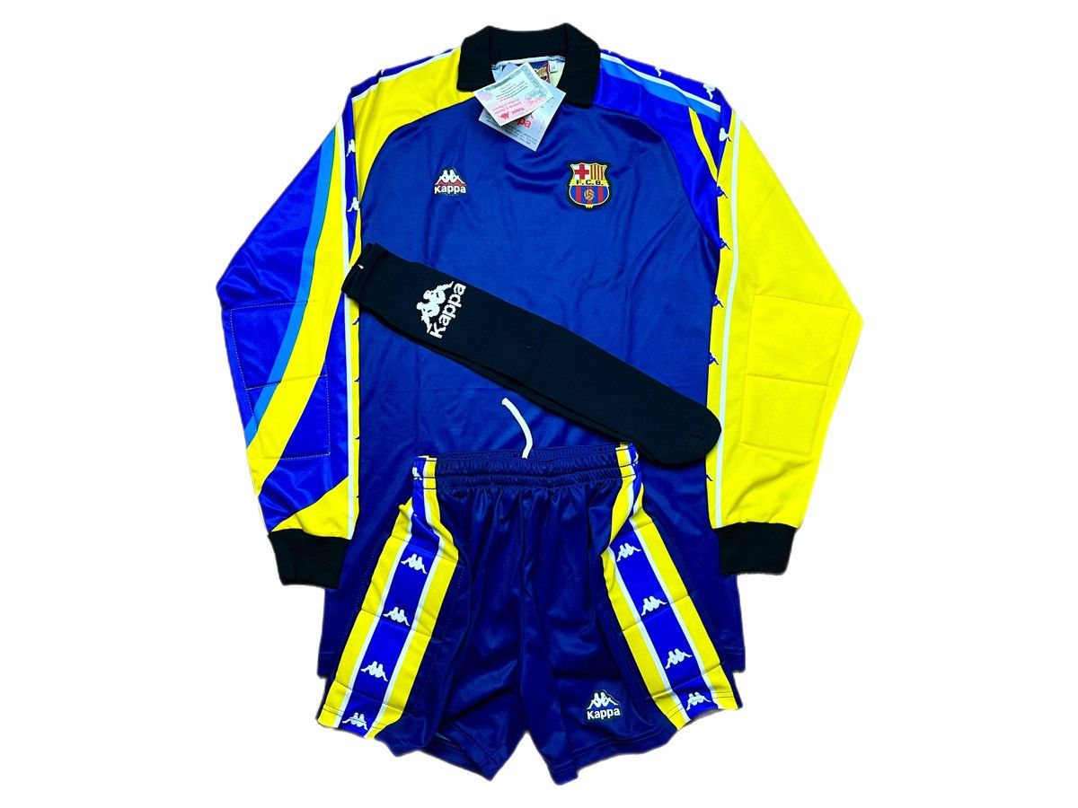 image of F C Barcelona x Kappa Vintage Fc Barcelona 1995-96 Kappa Goalkepper Full Kit in Blue (Size Small)