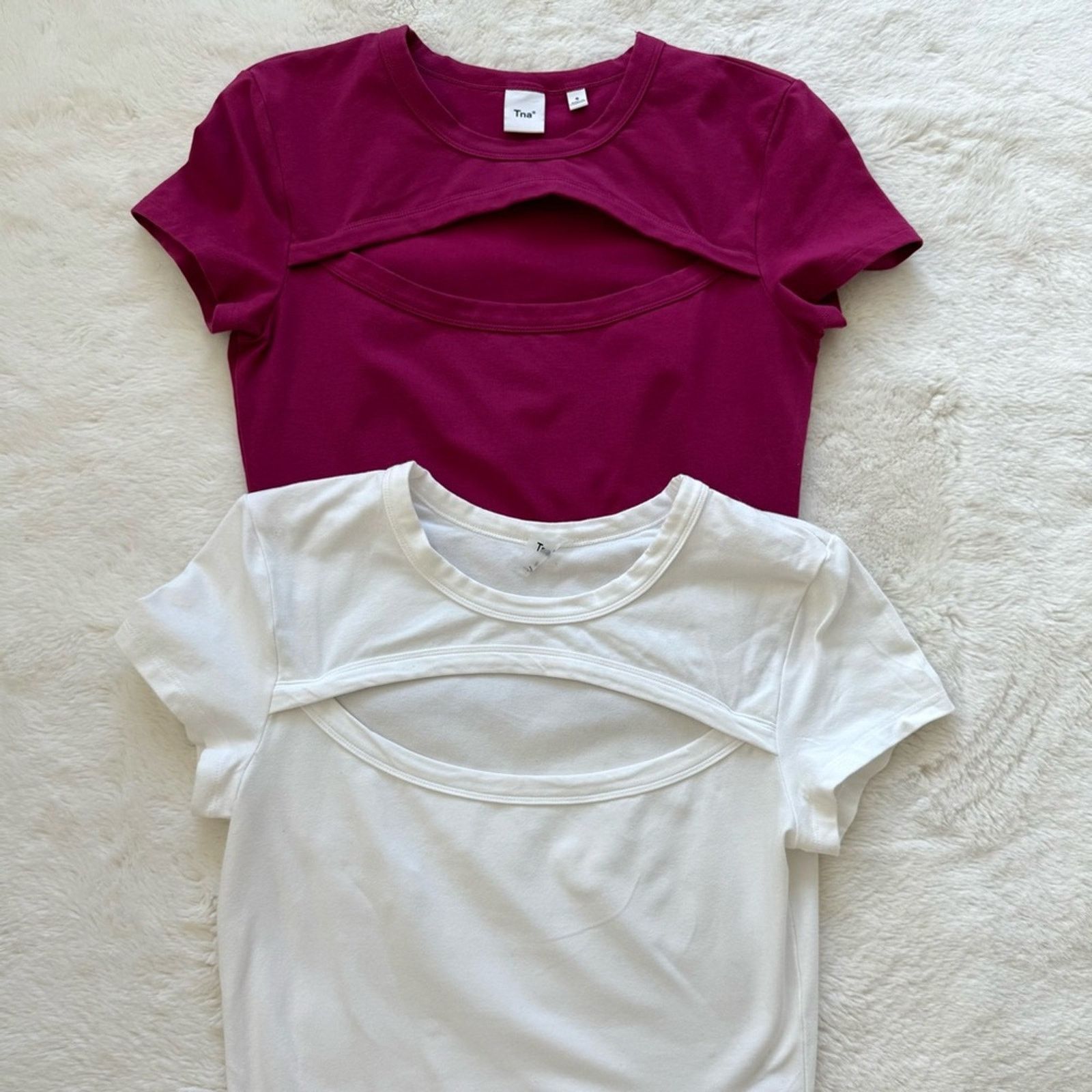 Aritzia Bundle of TNA Aritzia women t shirts size S Size S / US 4 / IT 40 - 1 Thumbnail