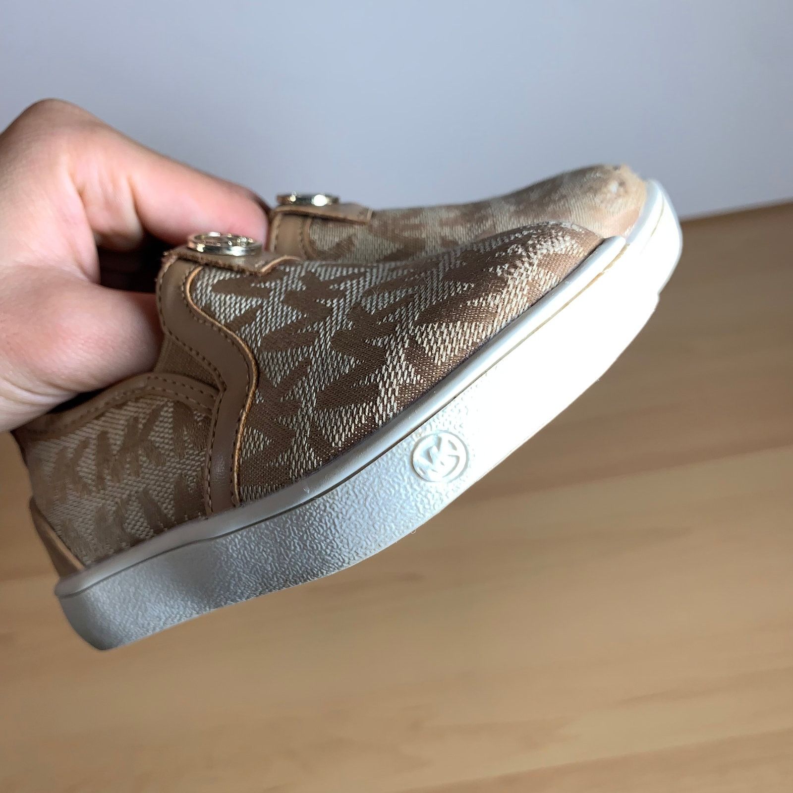 Michael Kors Kids' Michael Kors Tan/White Shoes with Logo Print Size 5US Size US 5 / EU 37 - 8 Thumbnail