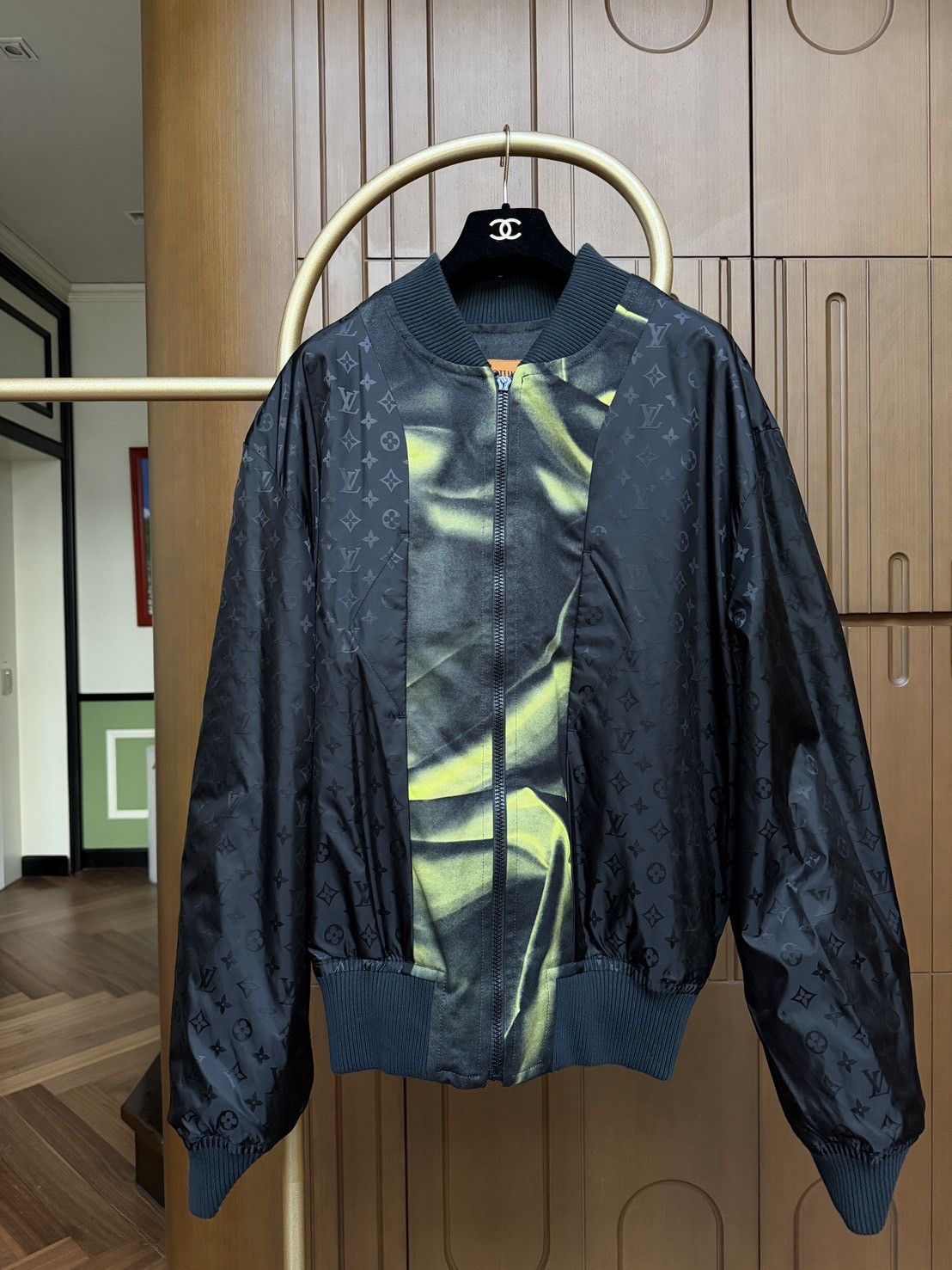 Louis Vuitton Louis Vuitton Graphic Bomber Jacket Size US XL / EU 56 / 4 - 9 Thumbnail