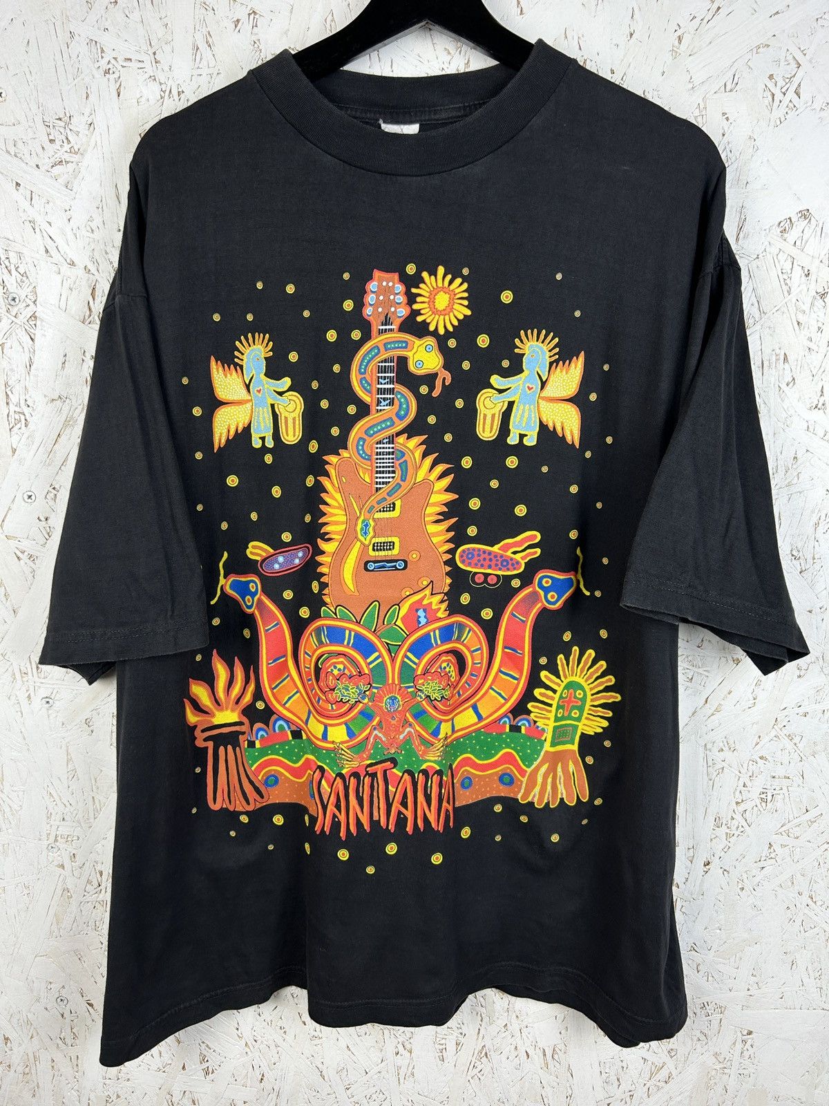 Band Tees 90s Vintage Carlos Santana 1996 Heaven Smiles Art T-Shirt Size US XL / EU 56 / 4 - 1 Thumbnail