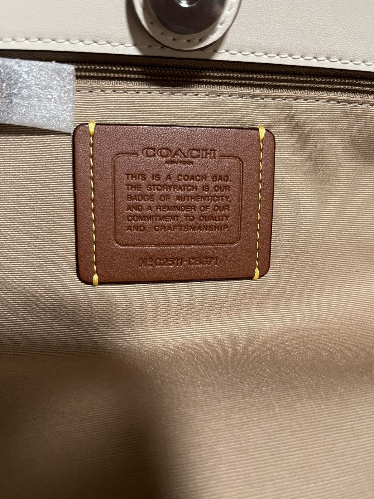 Coach NWT COACH City Tote Bag Signature Canvas With Floral Print Size ONE SIZE - 9 Thumbnail