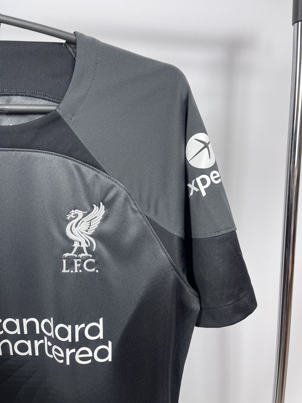 Nike Nike LIVERPOOL soccer Jersey Football shirt 2022-23 Size S Size US S / EU 44-46 / 1 - 2 Thumbnail