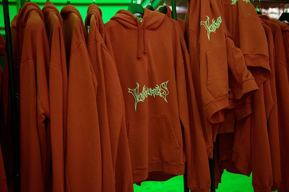 Vetements Vetements “Official Fake” Seoul Exclusive OG Metal Hoodie Size US M / EU 48-50 / 2 - 2 Thumbnail