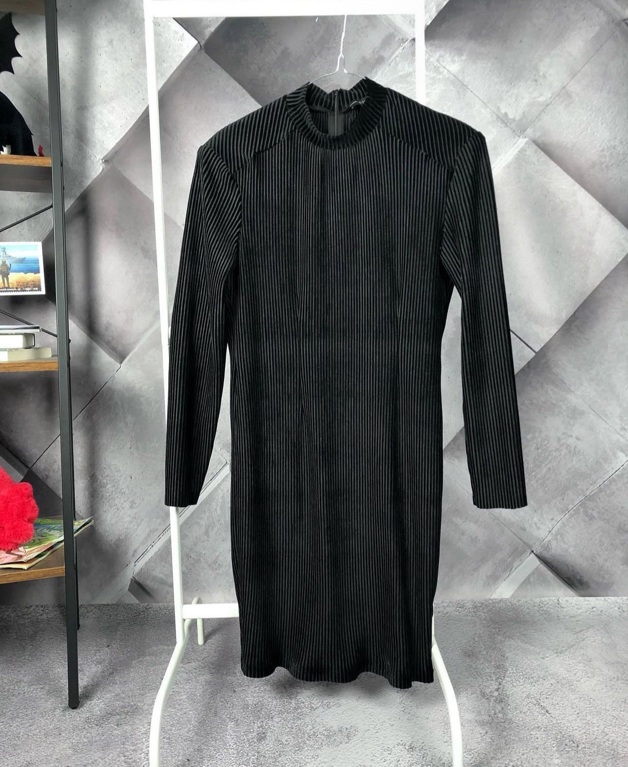 Guess Women's velvet Guess dress size L Size L / US 10 / IT 46 - 1 Thumbnail
