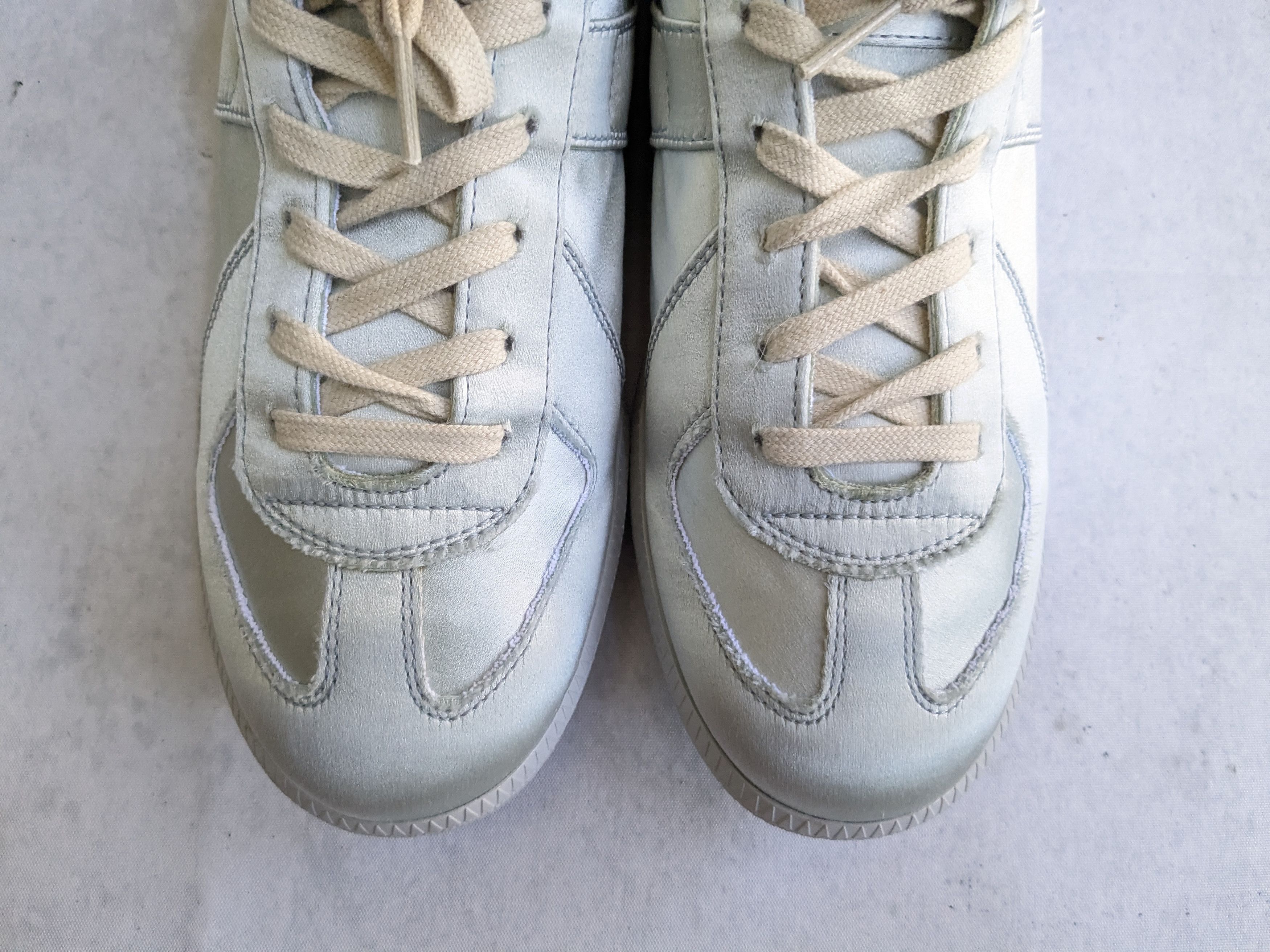 Maison Margiela Maison Margiela GAT Replica Blue Satin 9 42 Low Leather Size US 9 / EU 42 - 2 Thumbnail