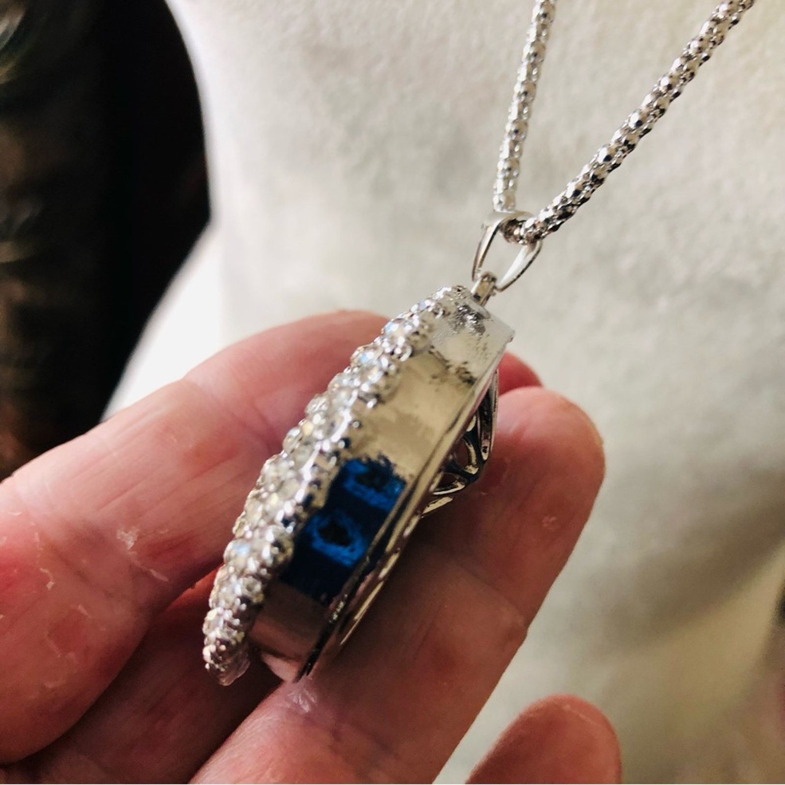 Jewelry Faceted round royal blue stone medallion amulet necklace Size ONE SIZE - 10 Thumbnail