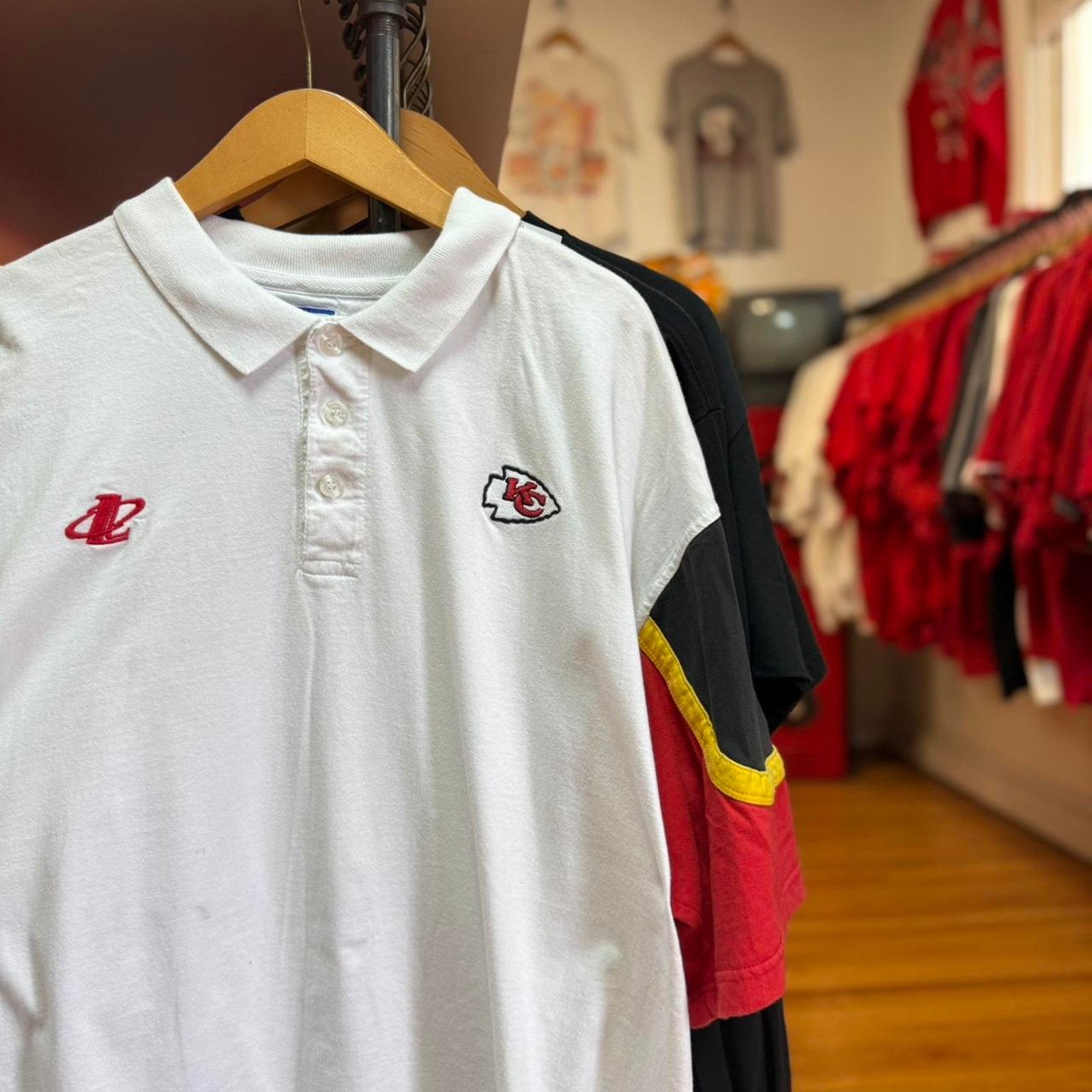 NFL × Vintage Vintage 90s Kansas City Chiefs NFL Polo Shirt Size US XXL / EU 58 / 5 - 1 Thumbnail