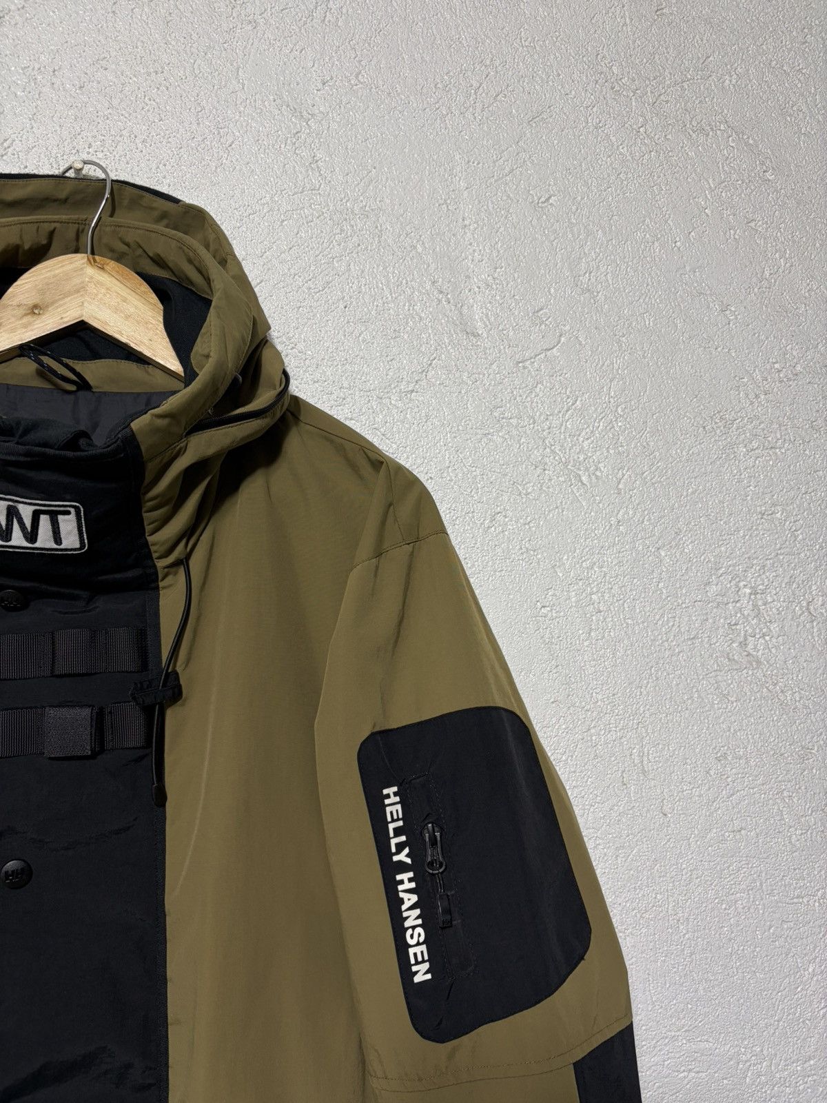 Helly Hansen WTAPS X HELLY HANSEN LIMITED CAPSULE TECHWEAR ANORAK Size US XL / EU 56 / 4 - 3 Thumbnail