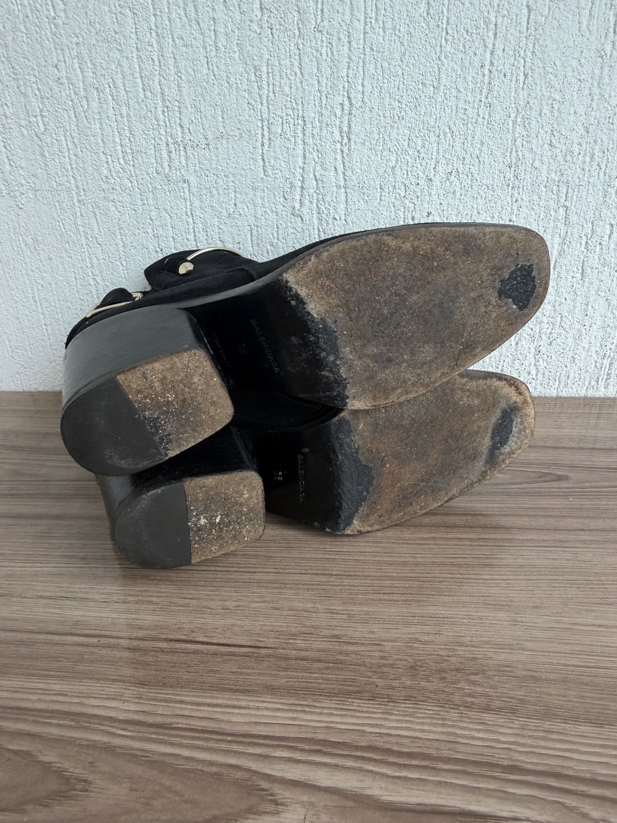 Balenciaga Suede ankle boot Size US 8 / IT 38 - 14 Thumbnail