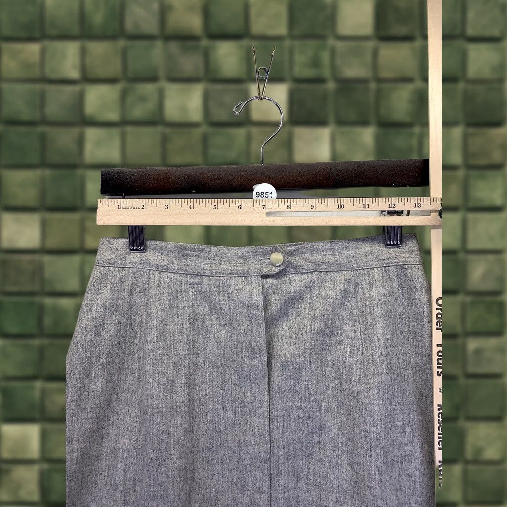 Pendleton VINTAGE Pendleton Skirt Women 14 Wool Heather Gray A-Line Knee Length 80s 90s Preppy Workwear Mens Womens Girls? Size 36" / US 14 / IT 50 - 1 Thumbnail