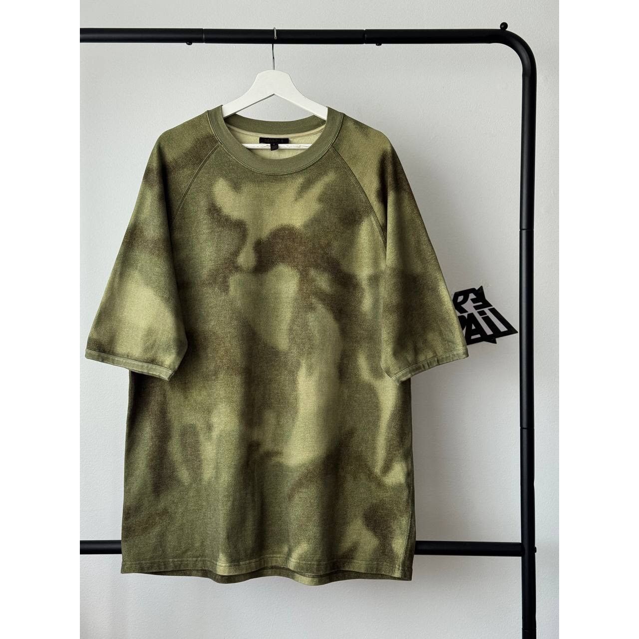新品 YEEZY シーズン3 ヘビーウェイト Tシャツ カニエ ウェスト 楽天市場】YEEZY × GAP ENGINEERED BY BALENCIAGA 53 DOVE 3】4